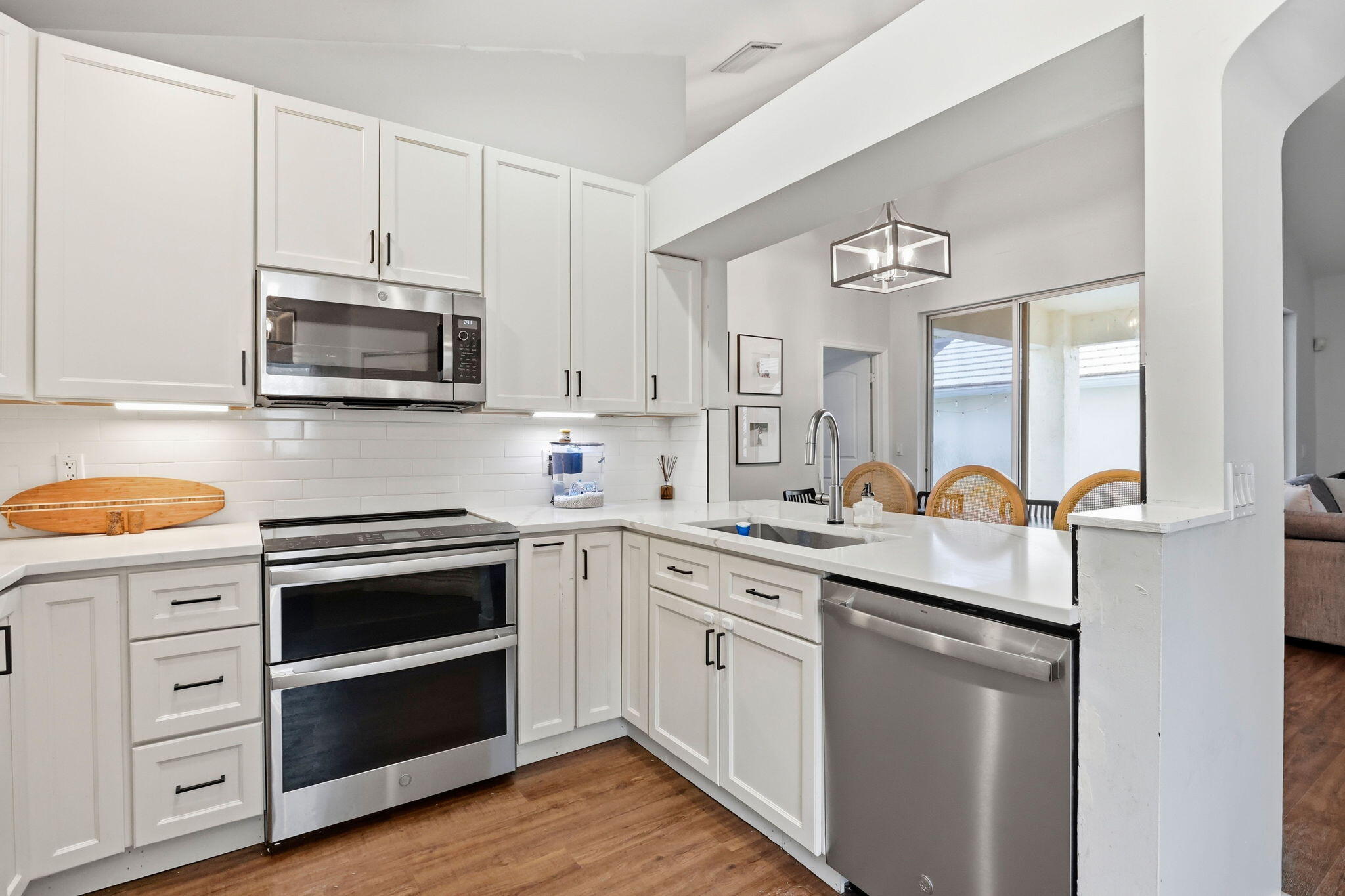 944 Dickens, West Palm Beach FL 33411