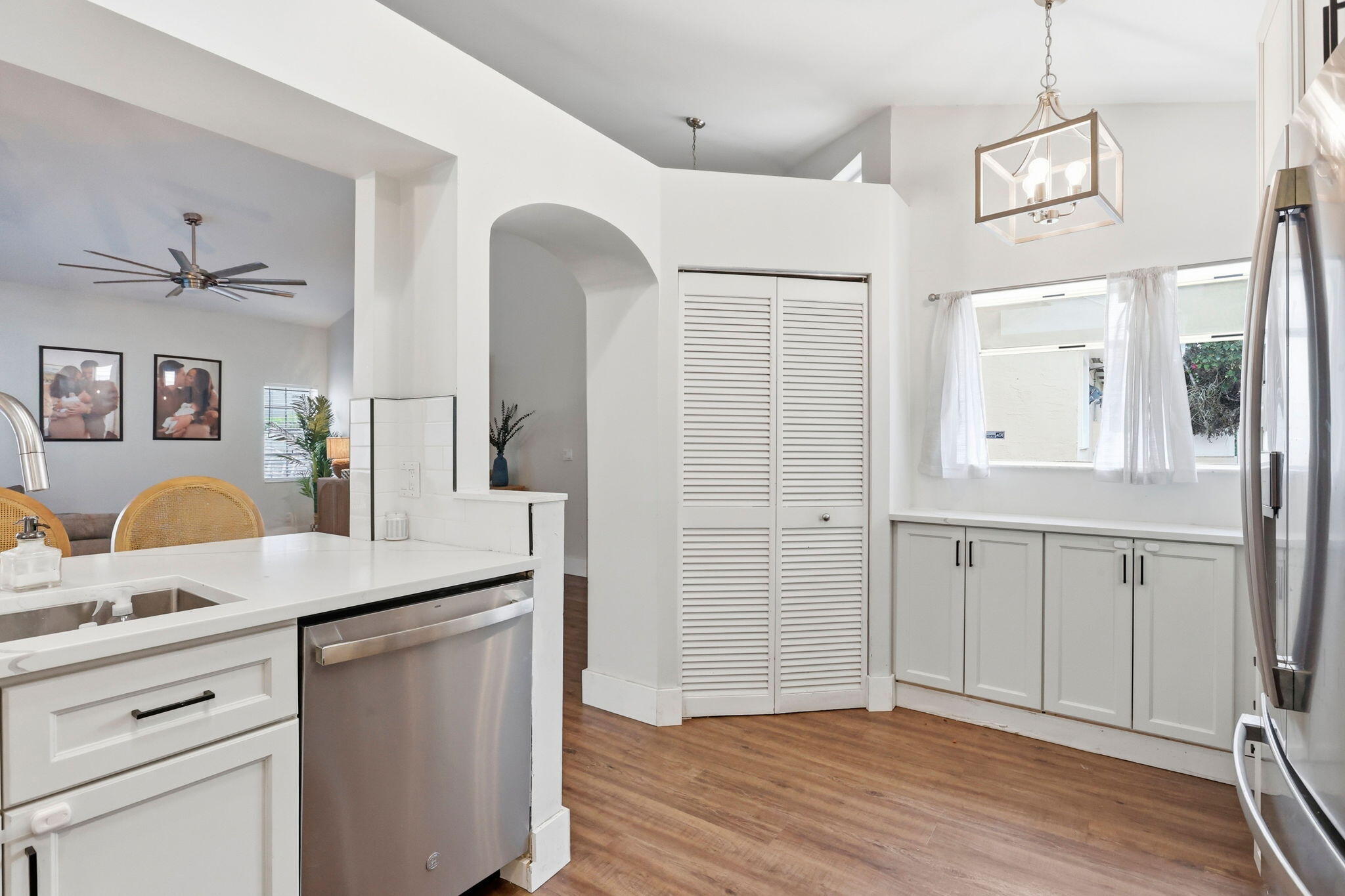 944 Dickens, West Palm Beach FL 33411