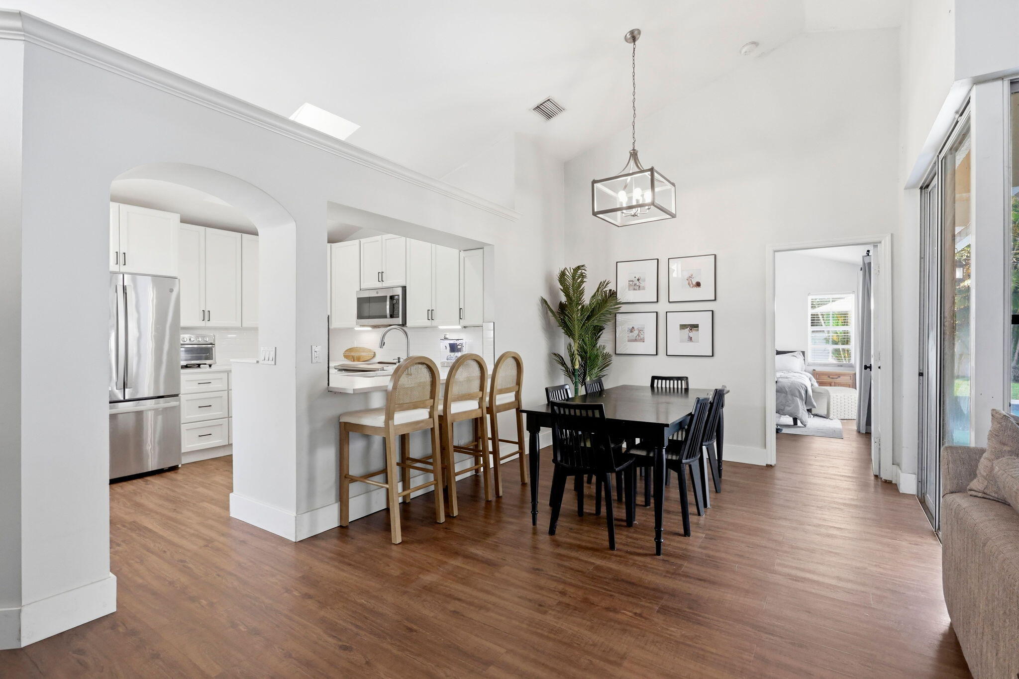 944 Dickens, West Palm Beach FL 33411