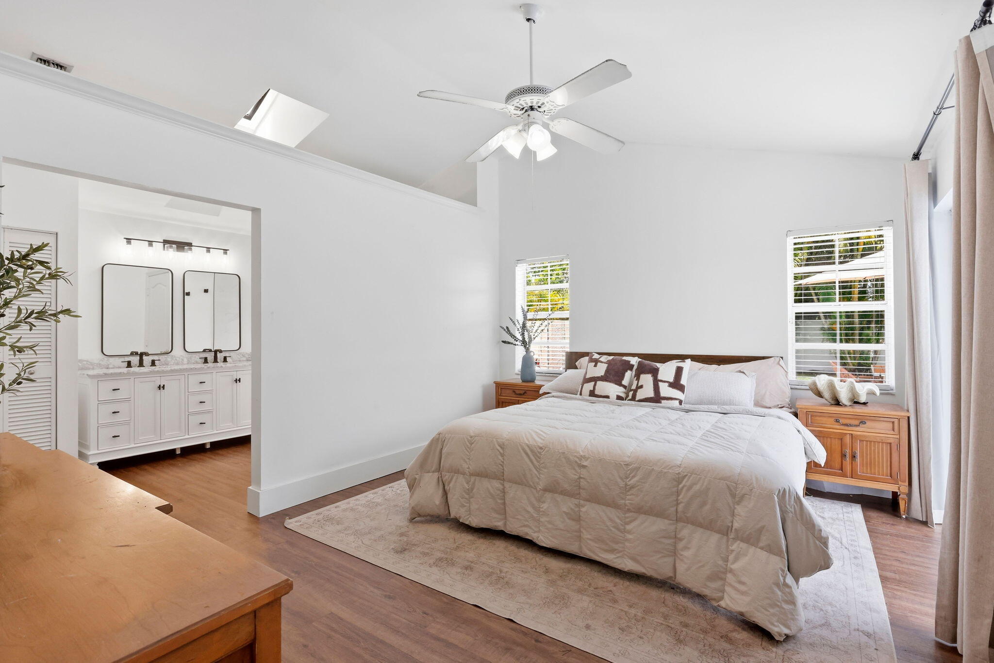 944 Dickens, West Palm Beach FL 33411