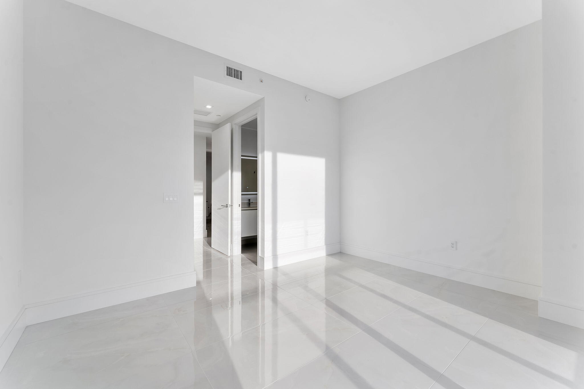 220 Lake Shore #2223, Lake Park FL 33403