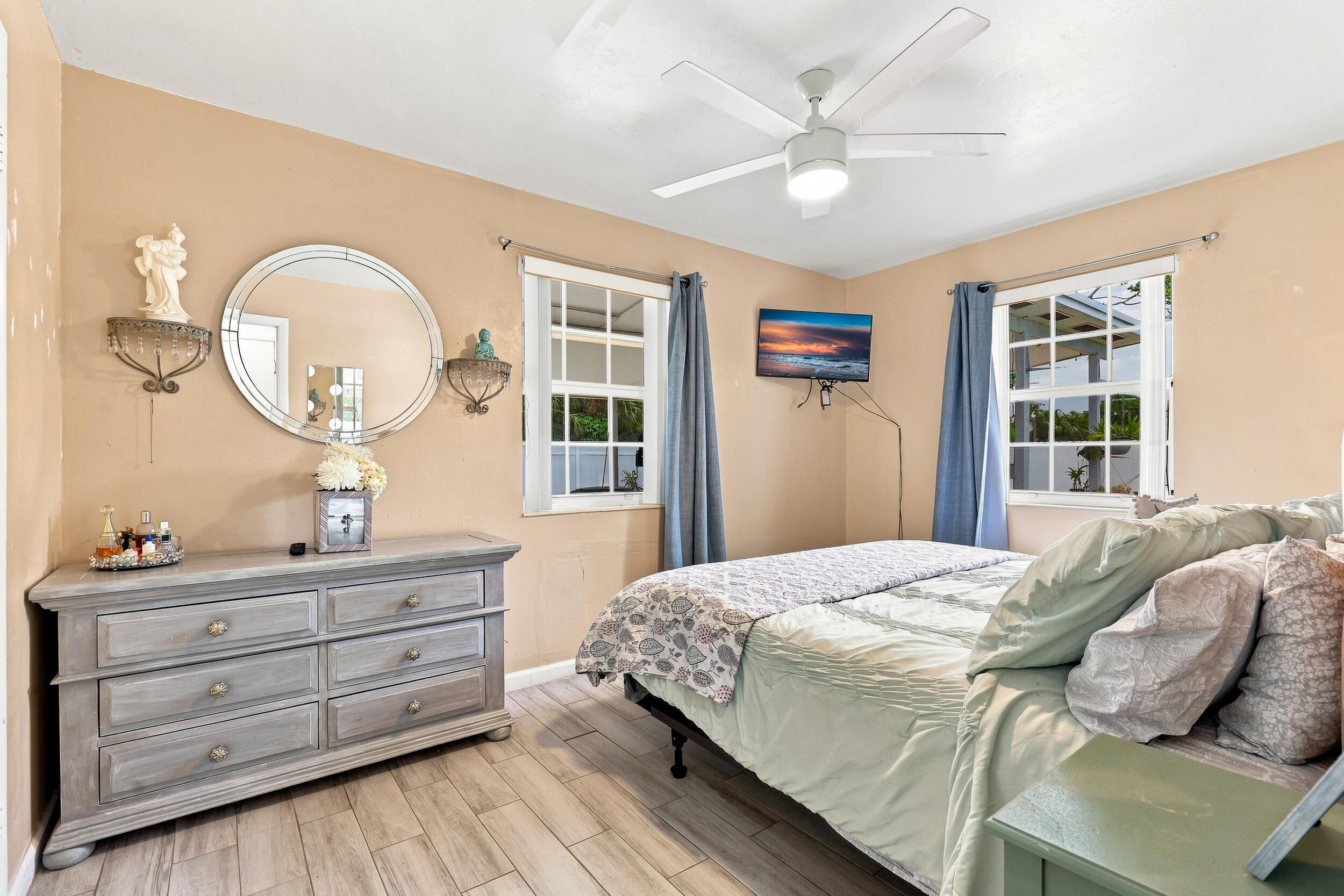 3239 DOLAN, Palm Springs FL 33406