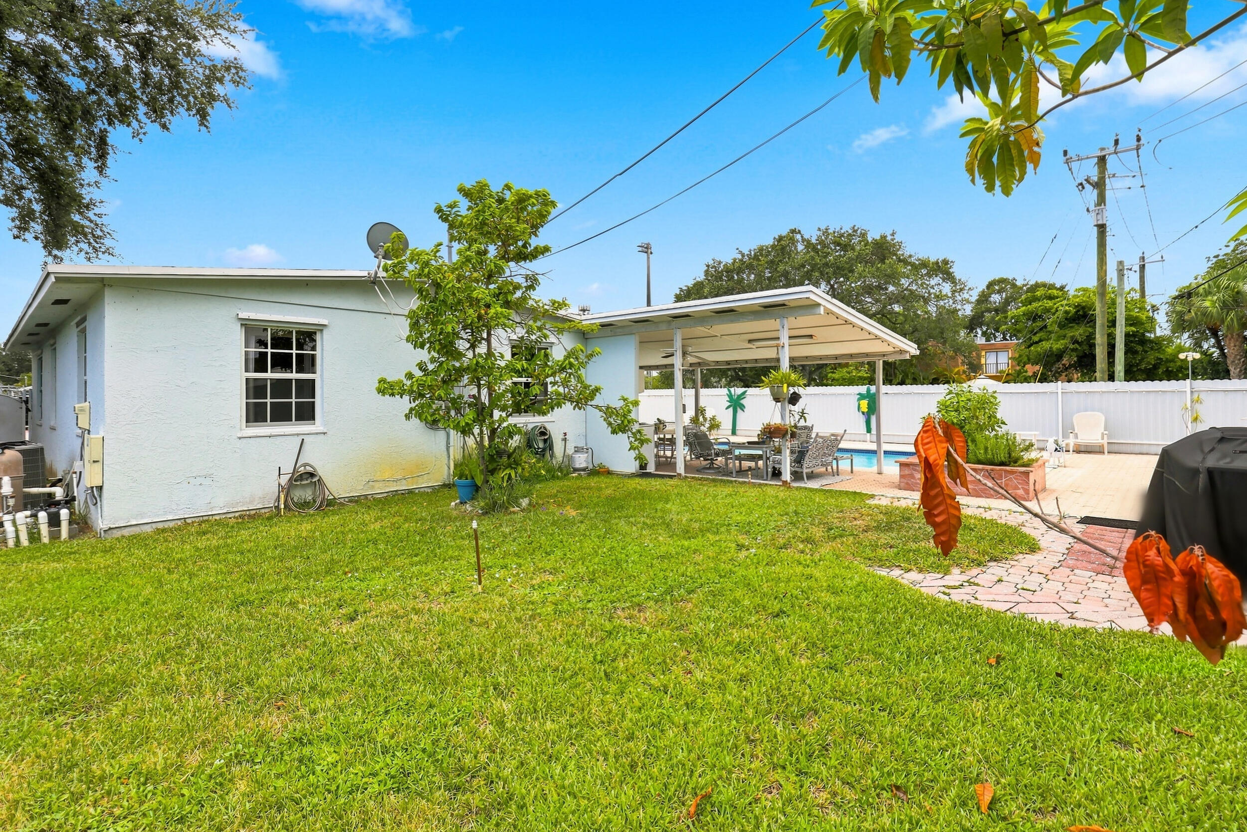 3239 DOLAN, Palm Springs FL 33406
