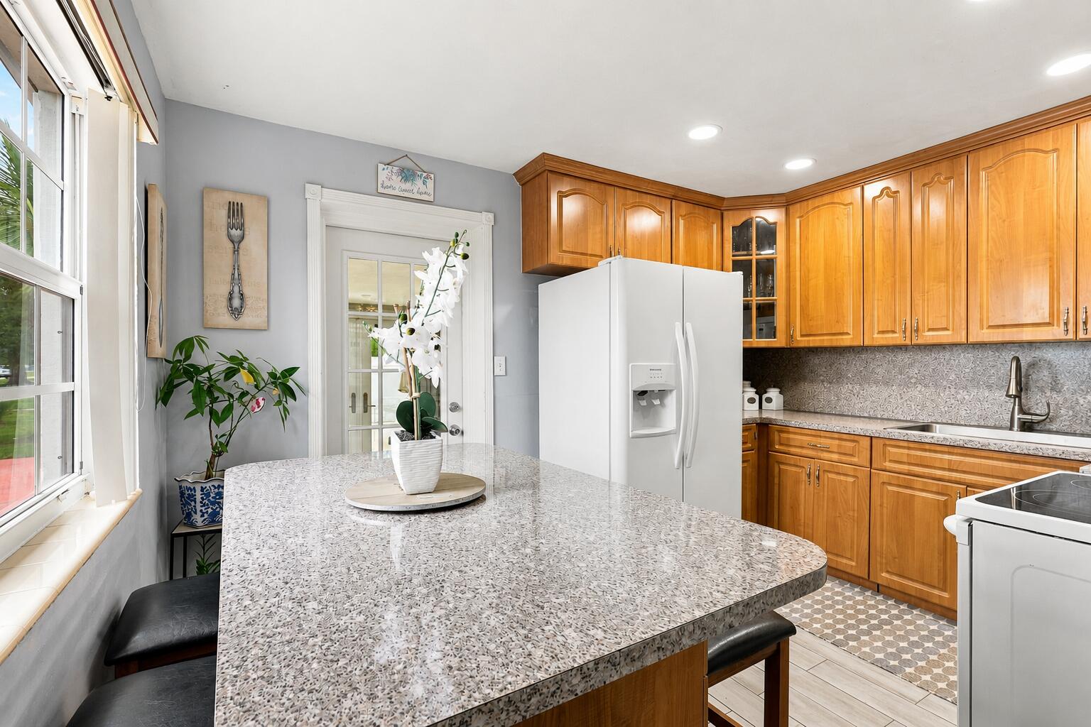 3239 DOLAN, Palm Springs FL 33406