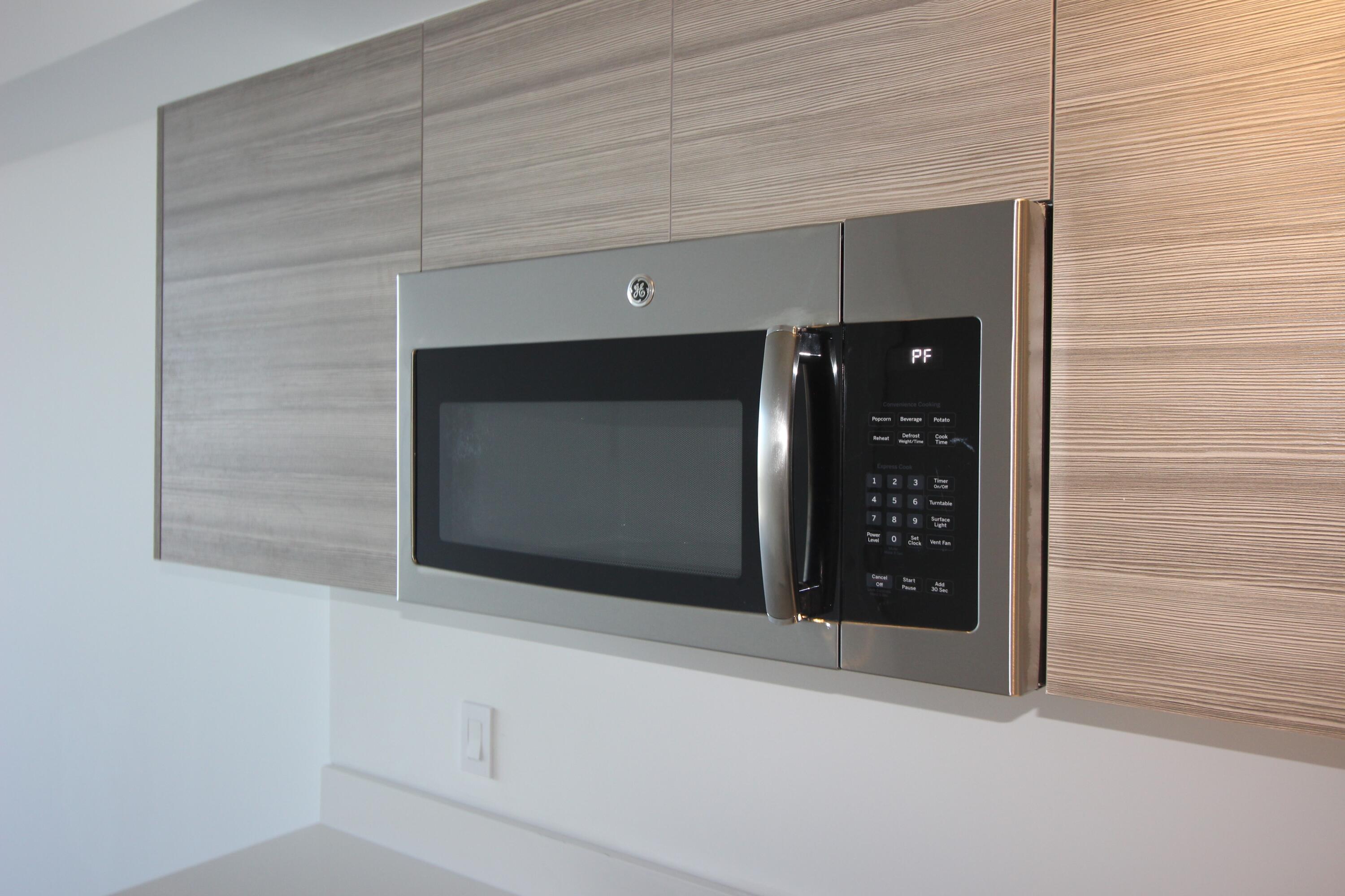 121 NE 34th #806A, Miami FL 33137