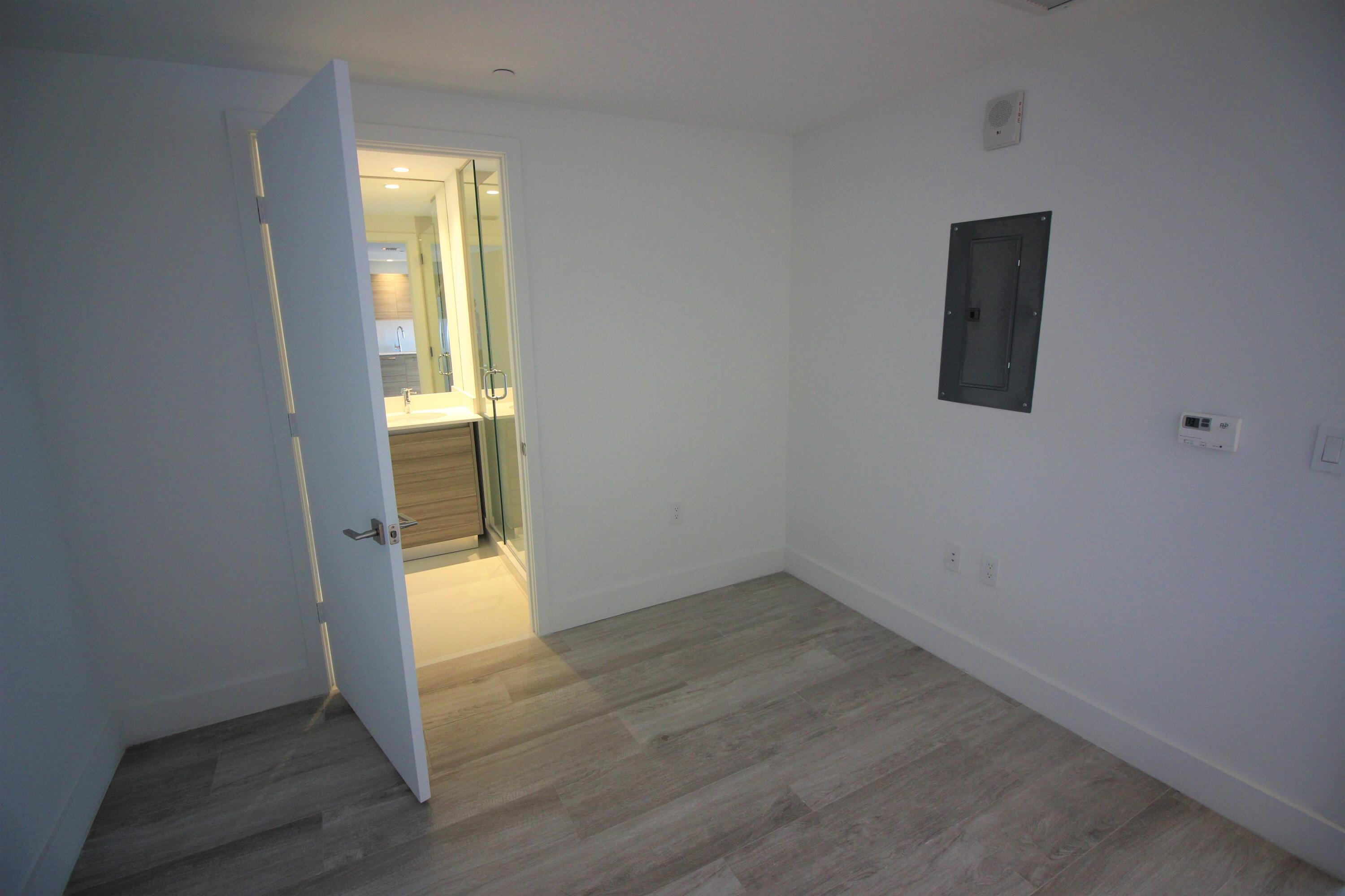 121 NE 34th #806A, Miami FL 33137