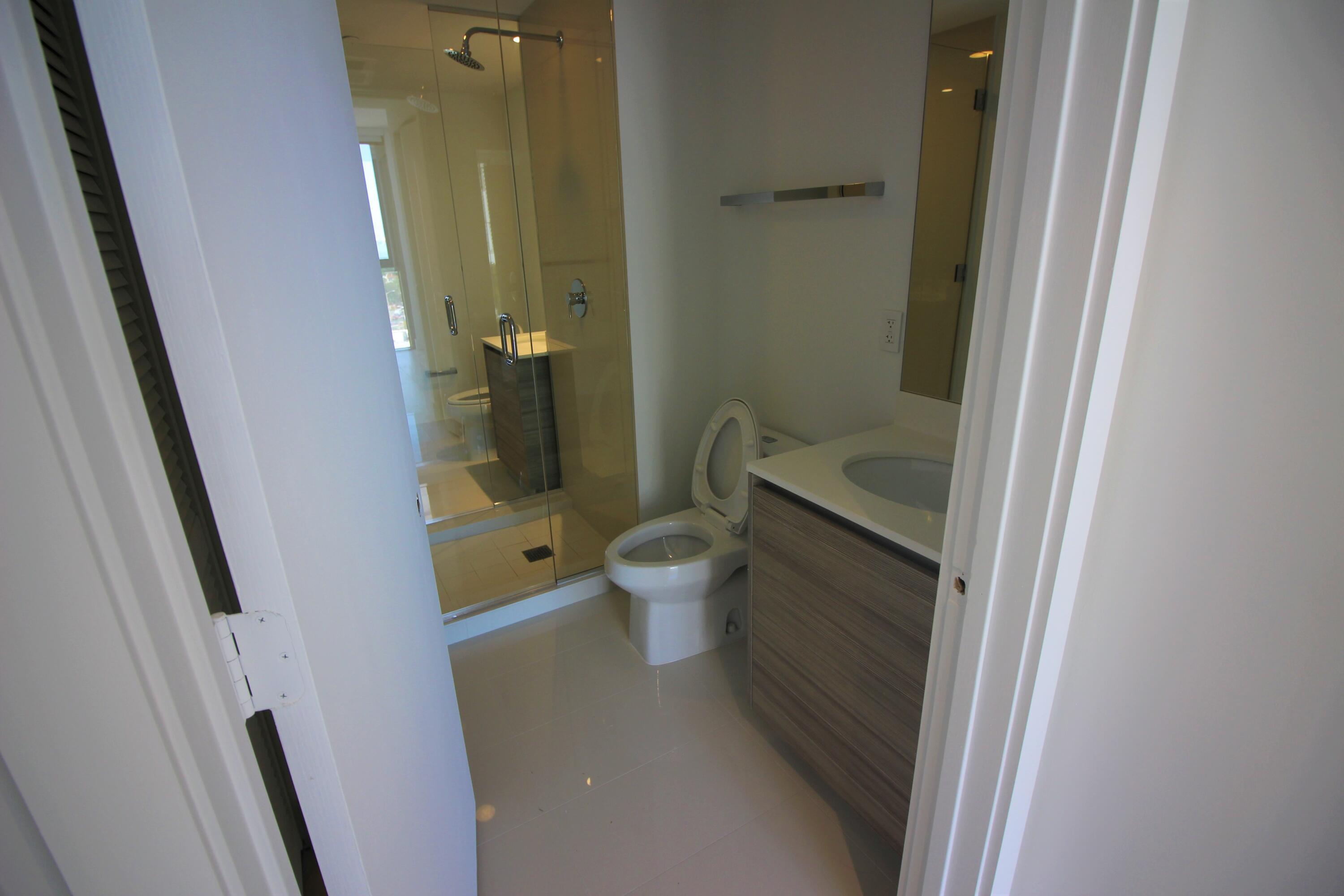 121 NE 34th #806A, Miami FL 33137