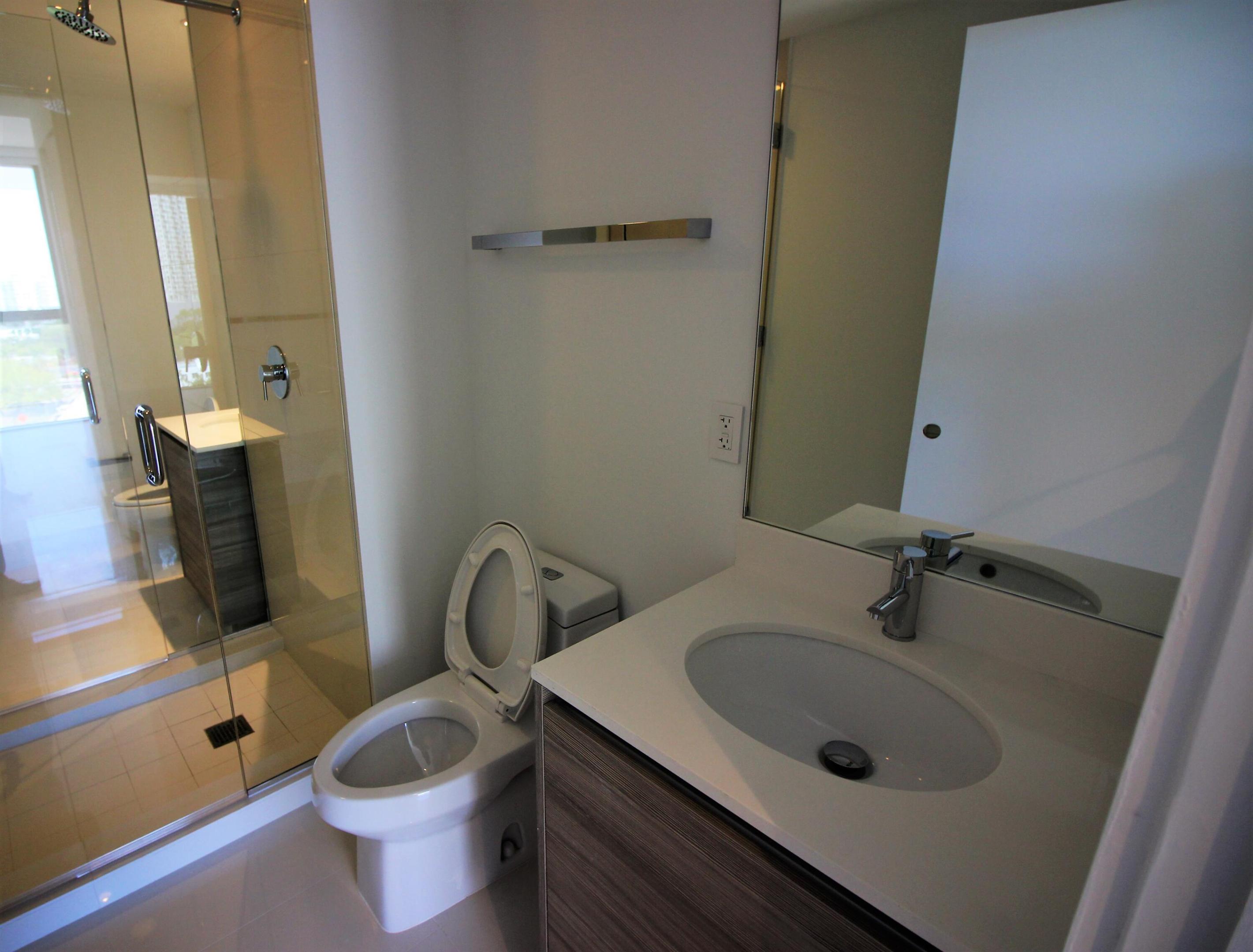 121 NE 34th #806A, Miami FL 33137