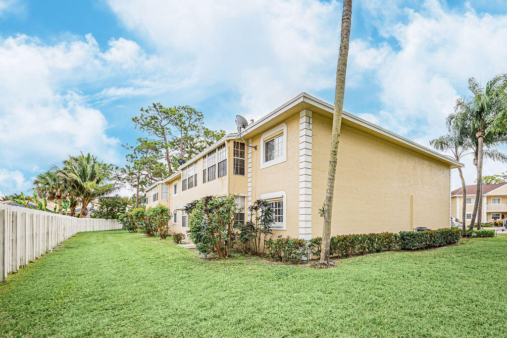 1501 PALM BEACH TRACE, Royal Palm Beach FL 33411