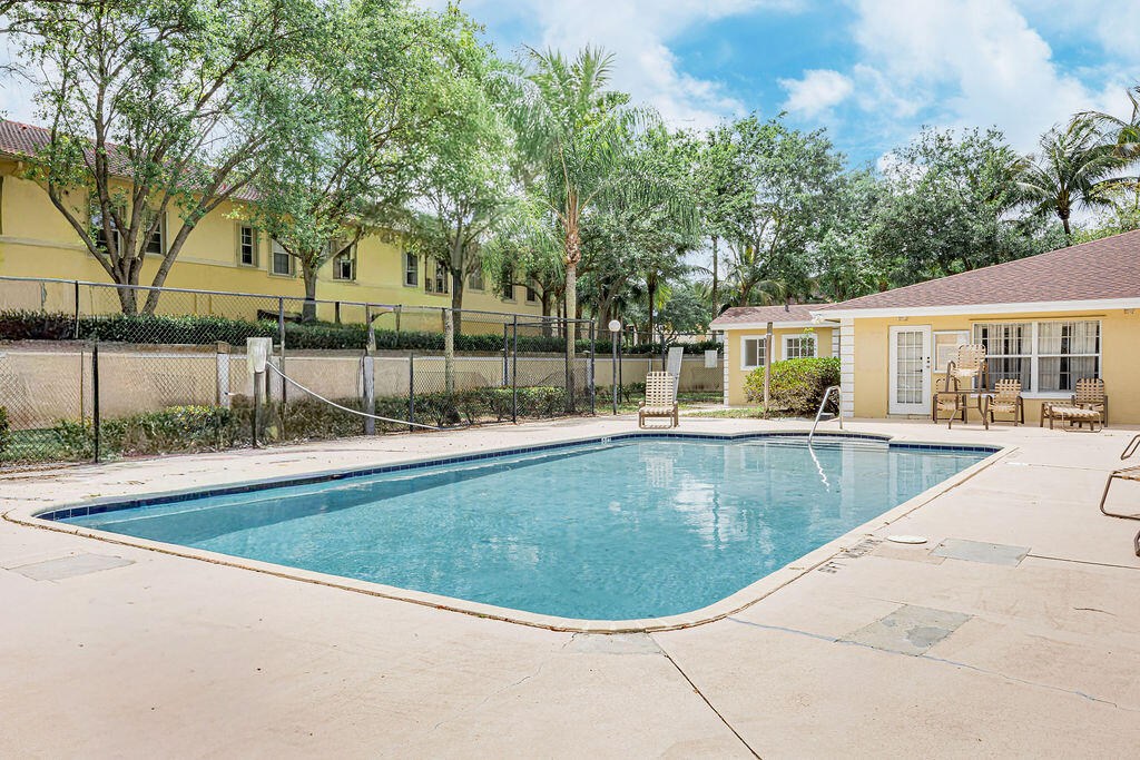 1501 PALM BEACH TRACE, Royal Palm Beach FL 33411