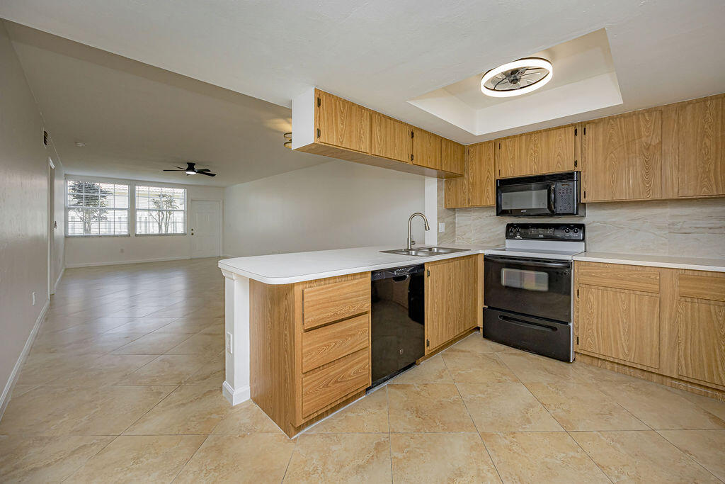 1501 PALM BEACH TRACE, Royal Palm Beach FL 33411