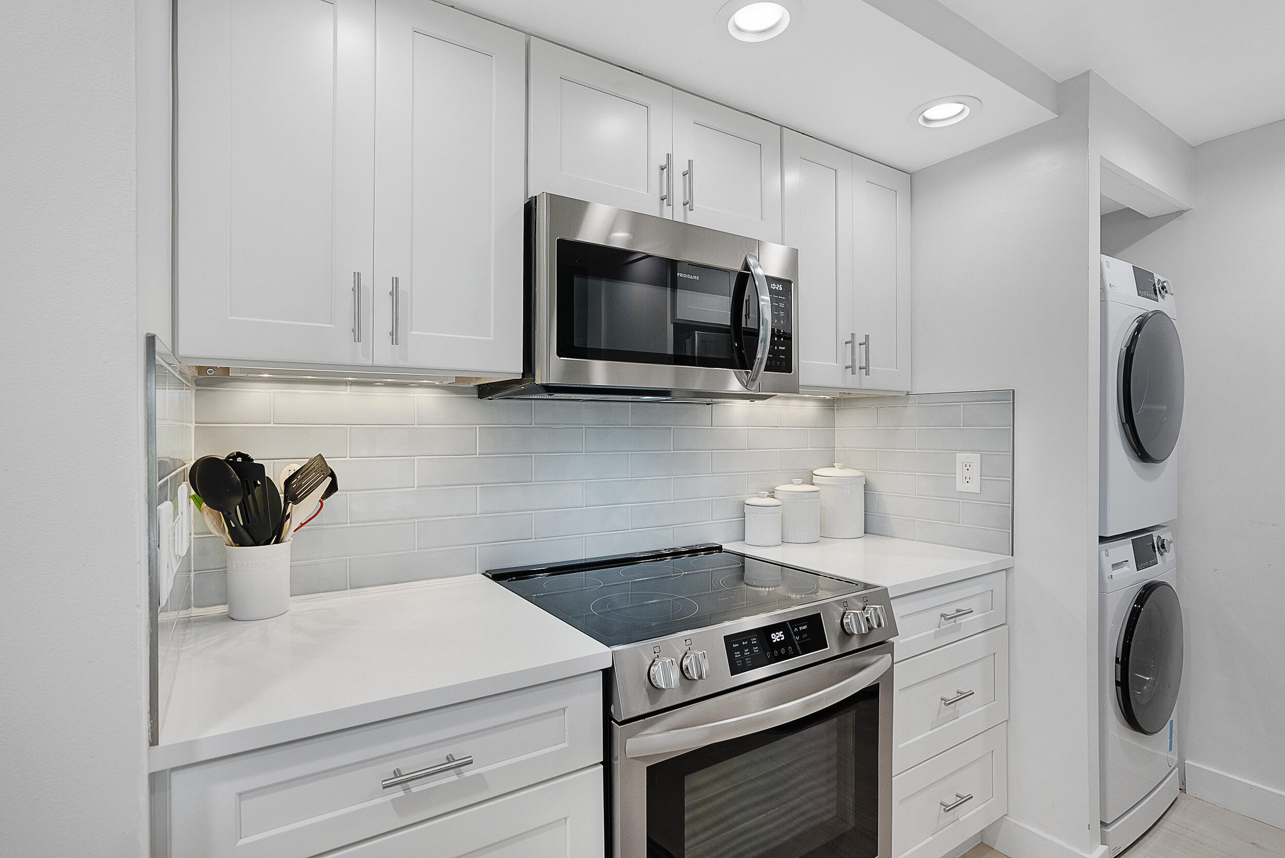 269 NE Edgewater, Stuart FL 34996