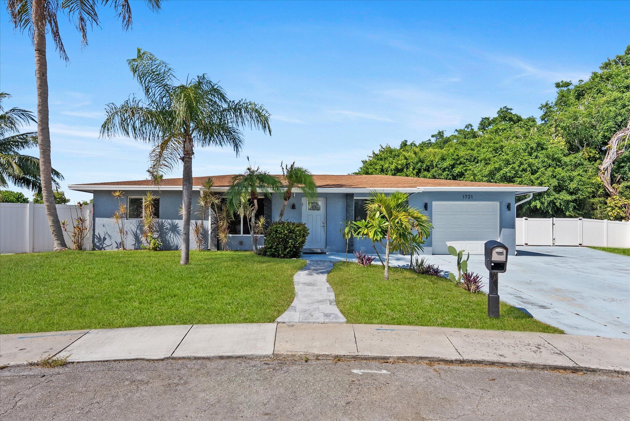 1721 SW 10TH, Boca Raton FL 33486