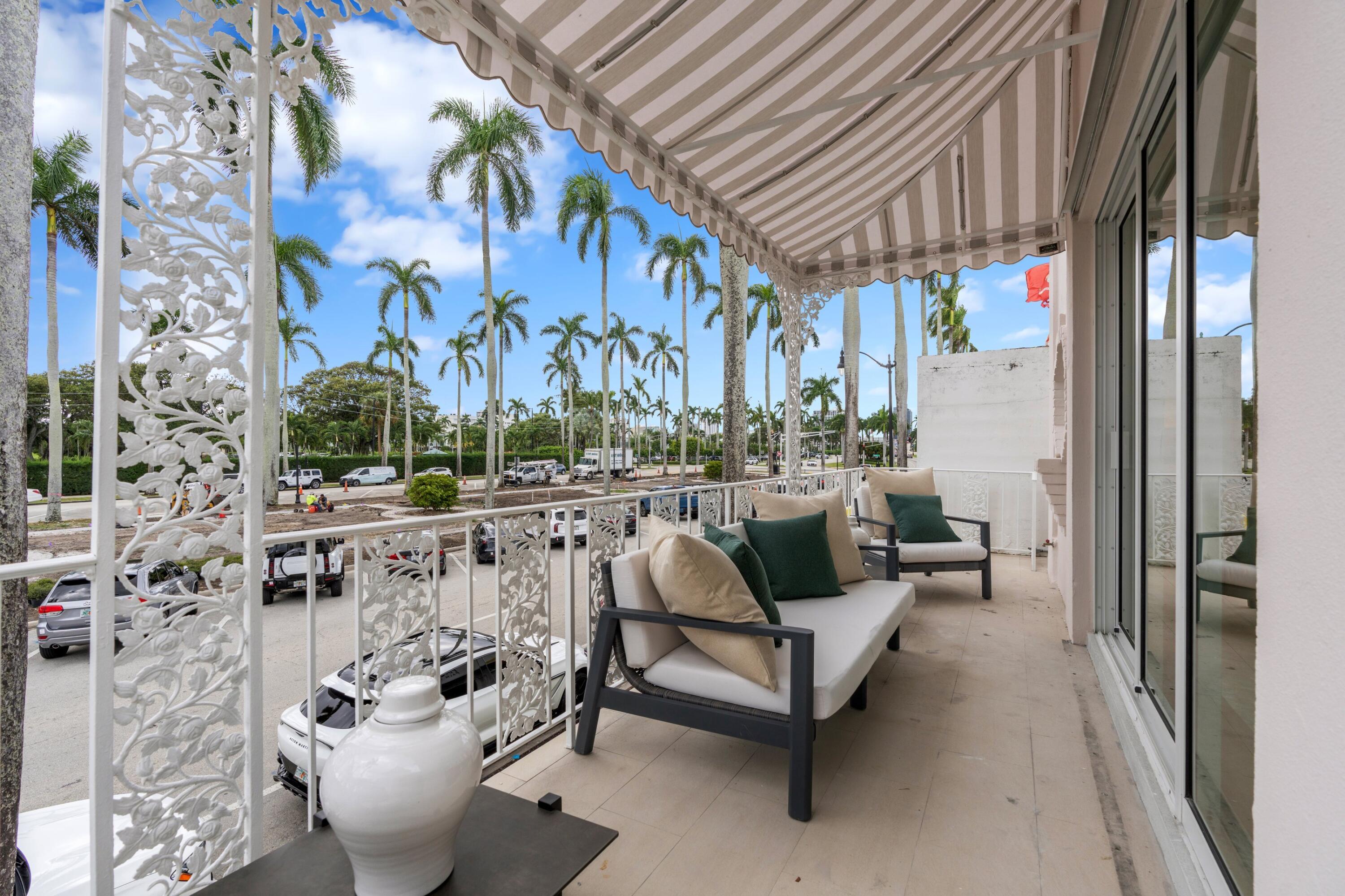 255 ROYAL POINCIANA #2nd floor, Palm Beach FL 33480