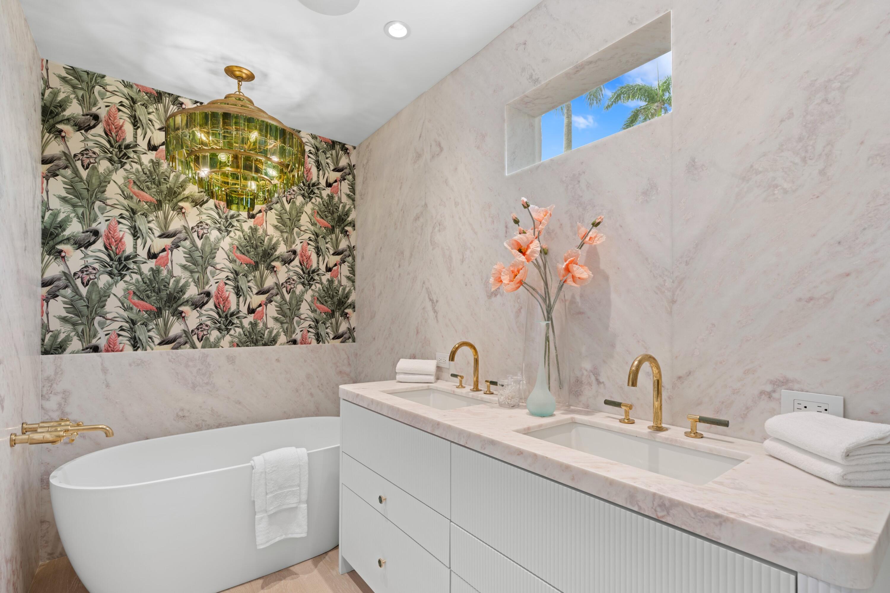 255 ROYAL POINCIANA #2nd floor, Palm Beach FL 33480