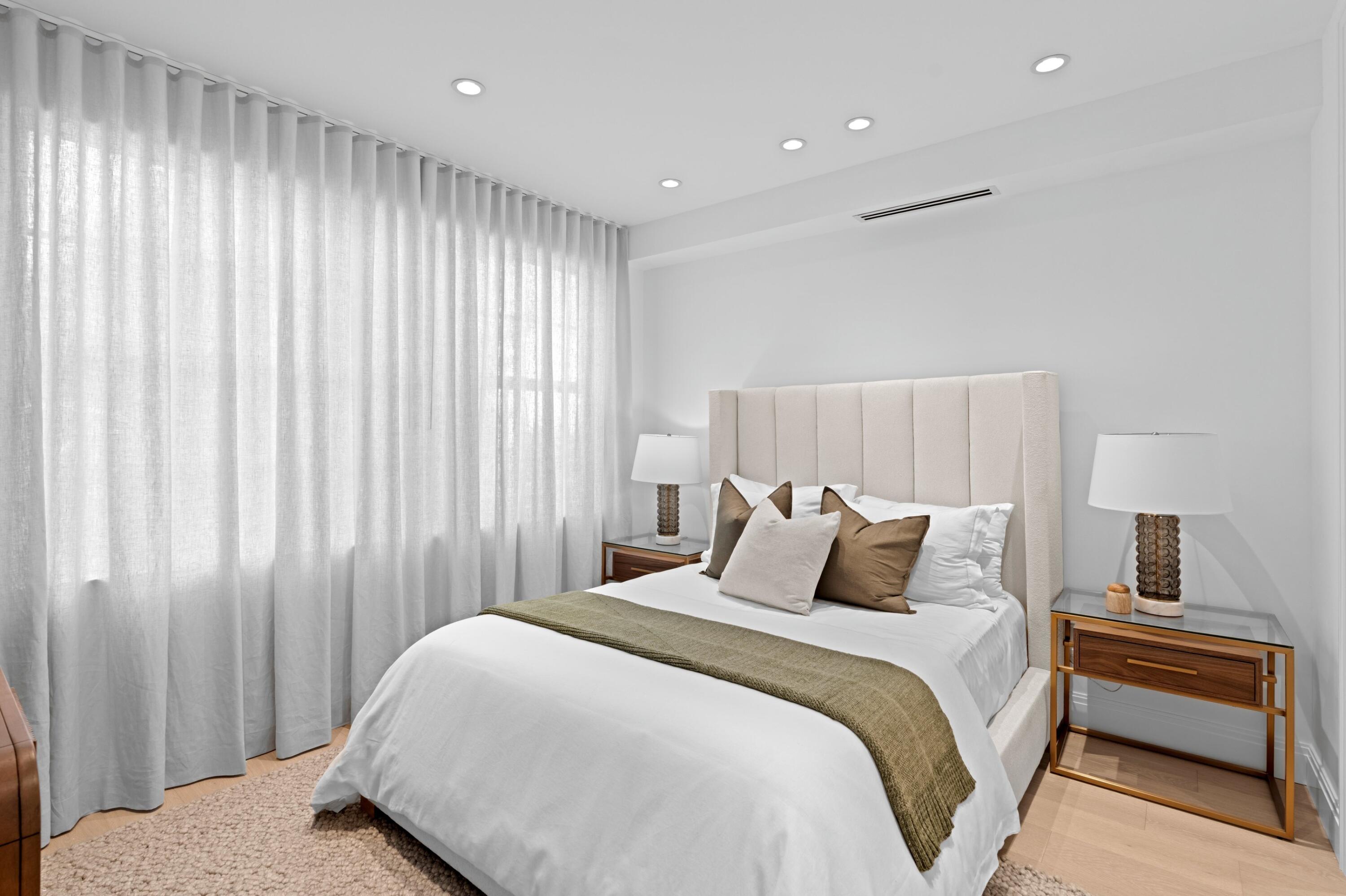 255 ROYAL POINCIANA #2nd floor, Palm Beach FL 33480