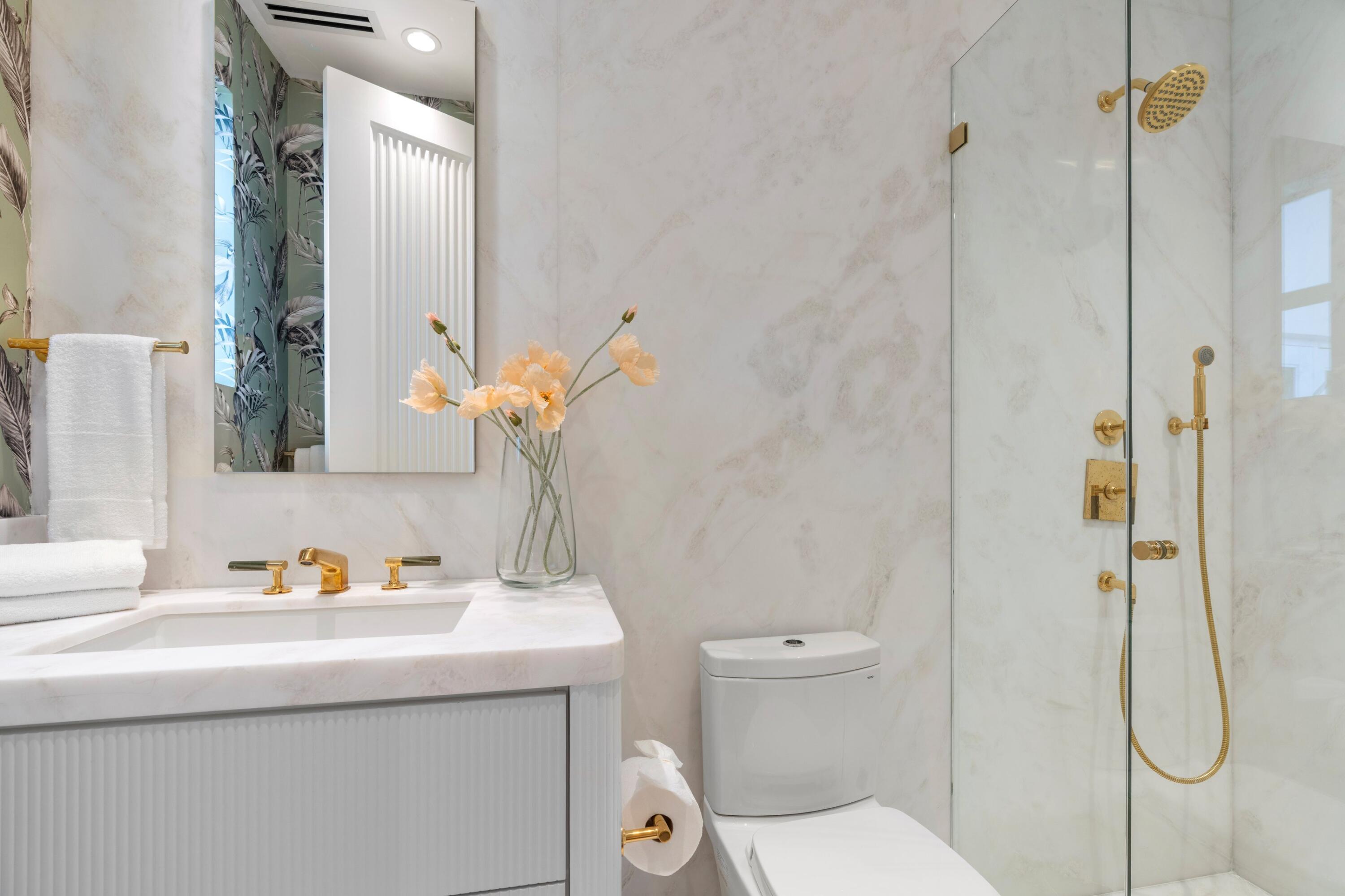 255 ROYAL POINCIANA #2nd floor, Palm Beach FL 33480