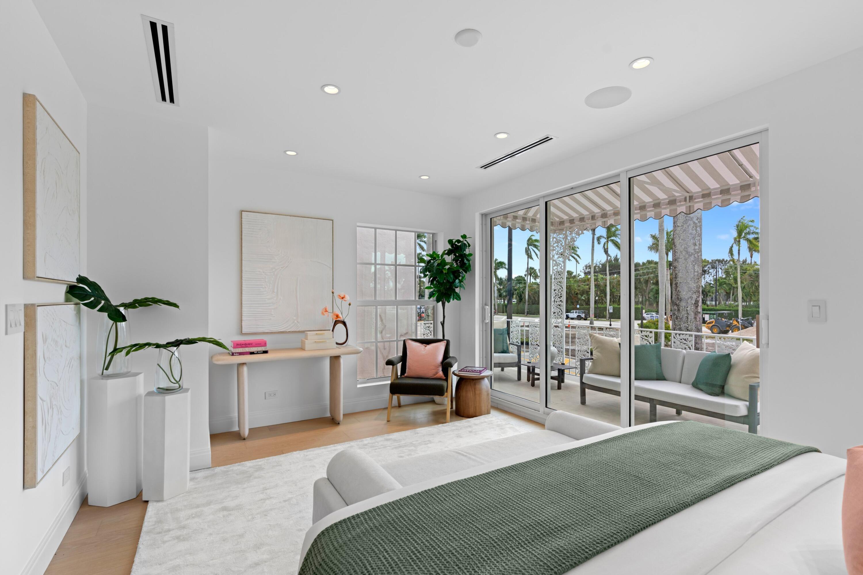255 ROYAL POINCIANA #2nd floor, Palm Beach FL 33480