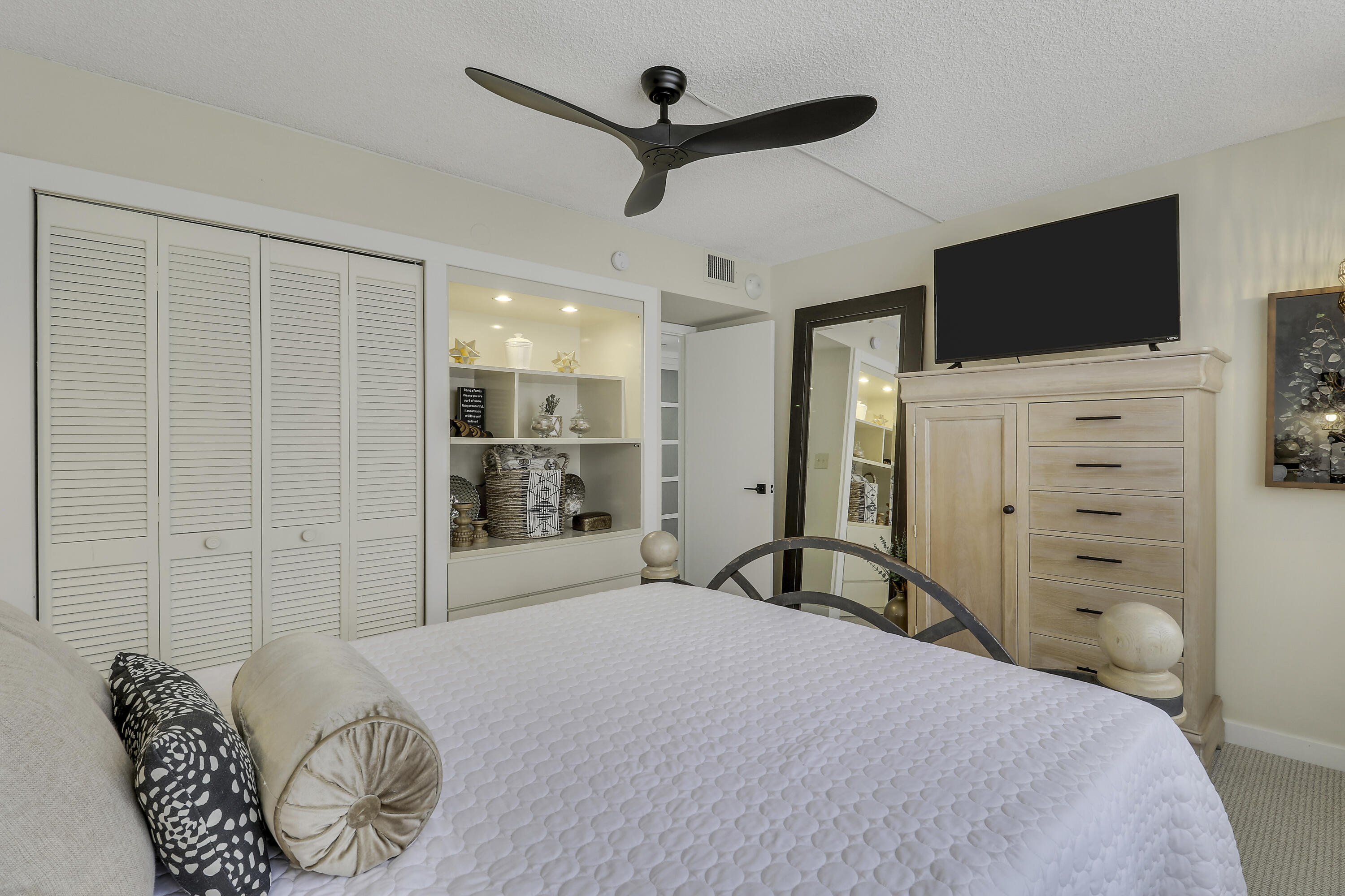 1155 Hillsboro Mile #403, Hillsboro Beach FL 33062