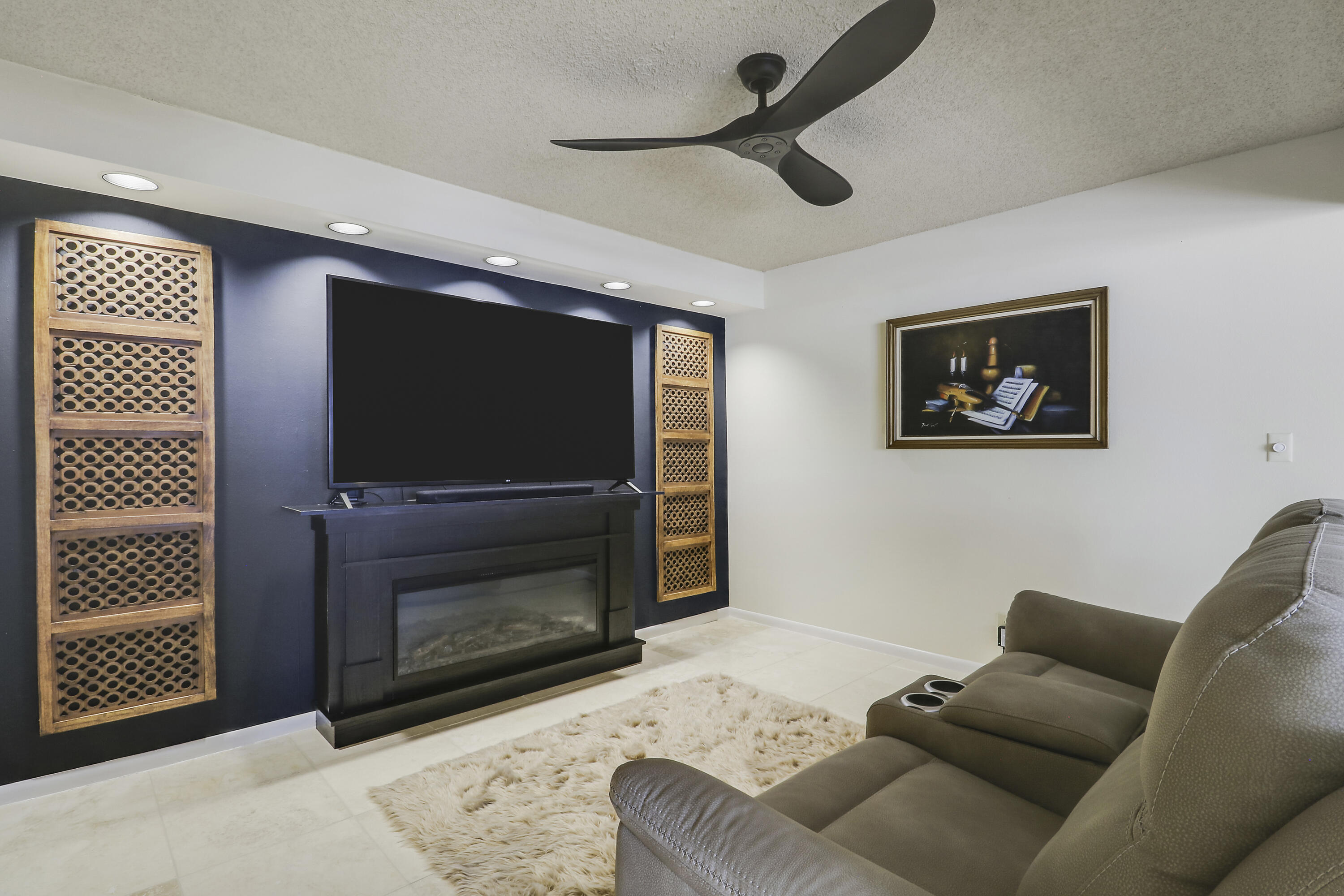 1155 Hillsboro Mile #403, Hillsboro Beach FL 33062