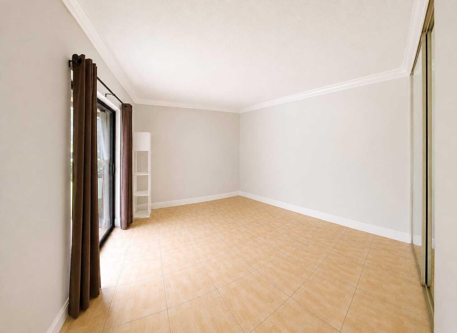 219 LAKE ARBOR #219, Palm Springs FL 33461