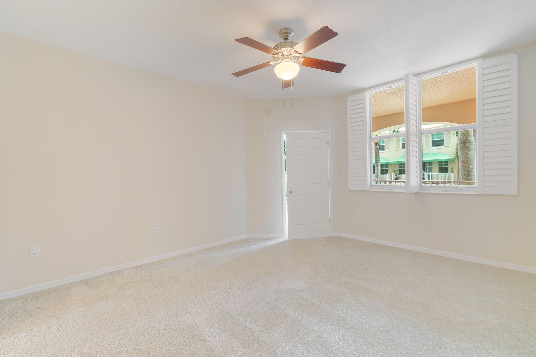 804 E Windward #211, Lantana FL 33462