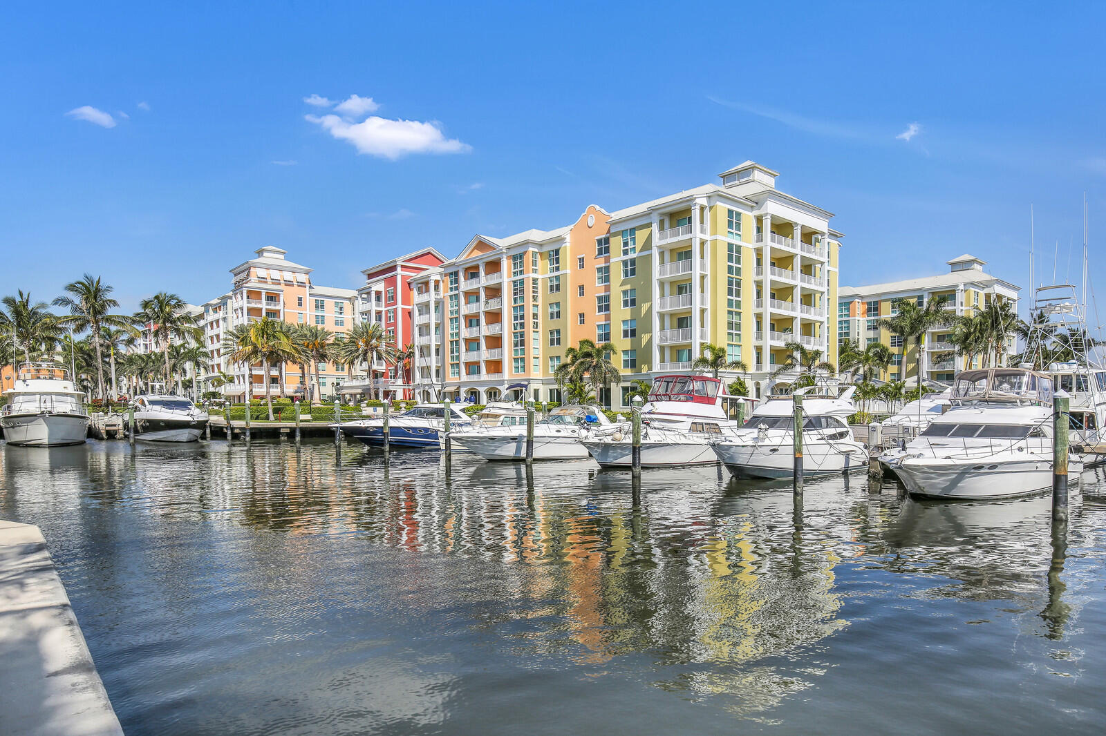 804 E Windward #211, Lantana FL 33462