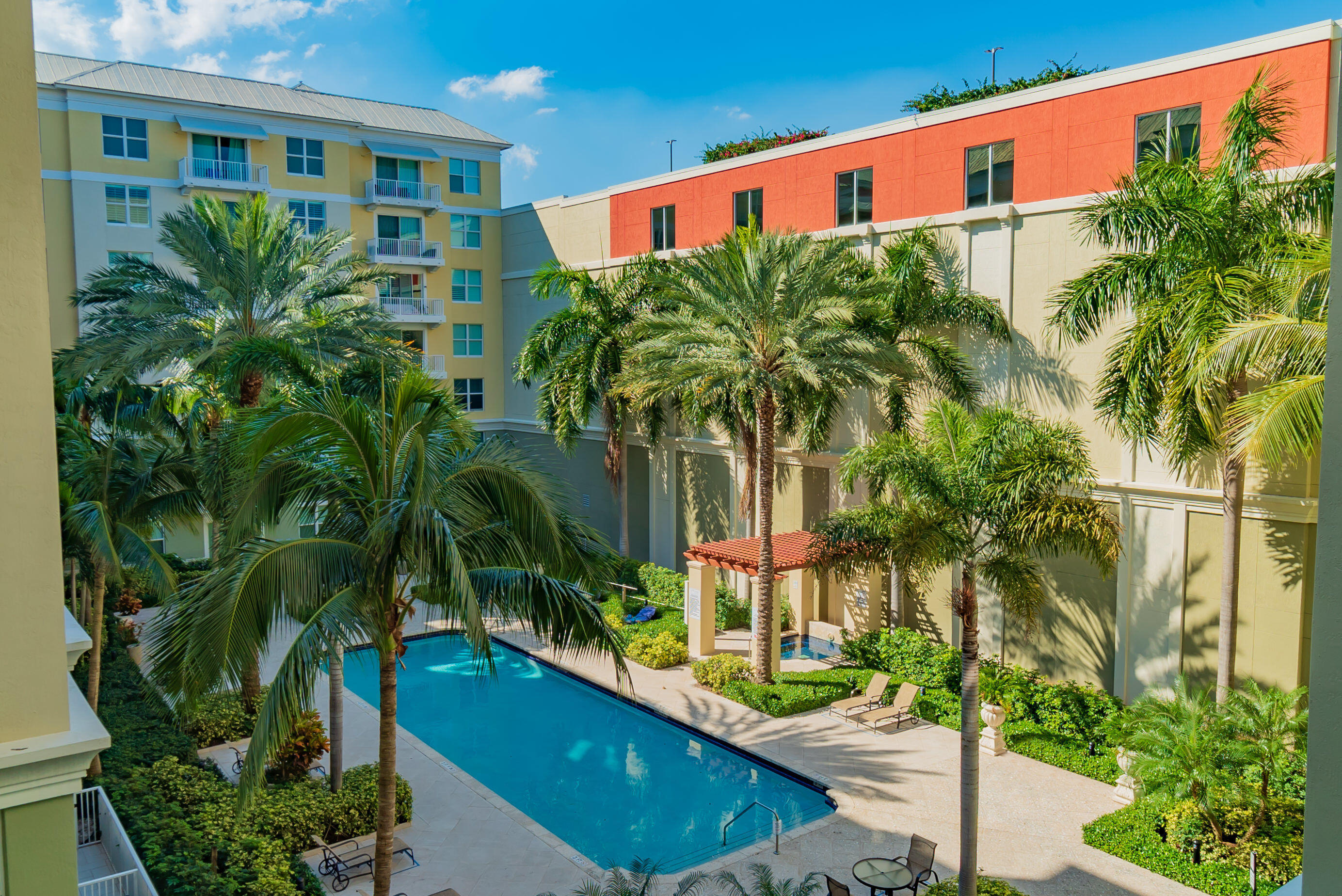 804 E Windward #211, Lantana FL 33462