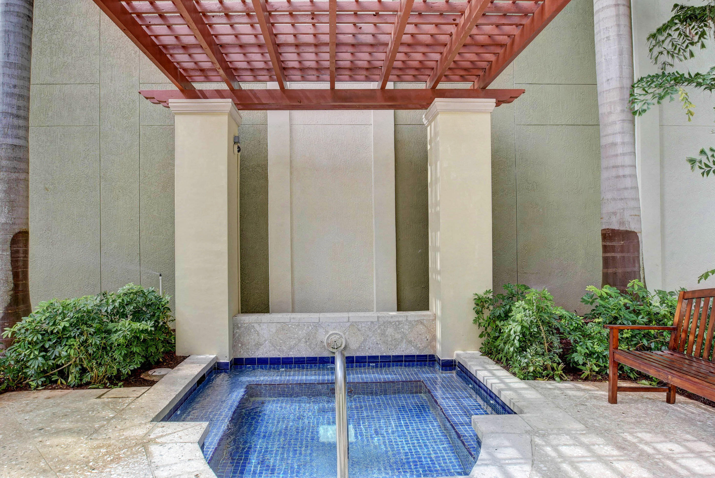 804 E Windward #211, Lantana FL 33462