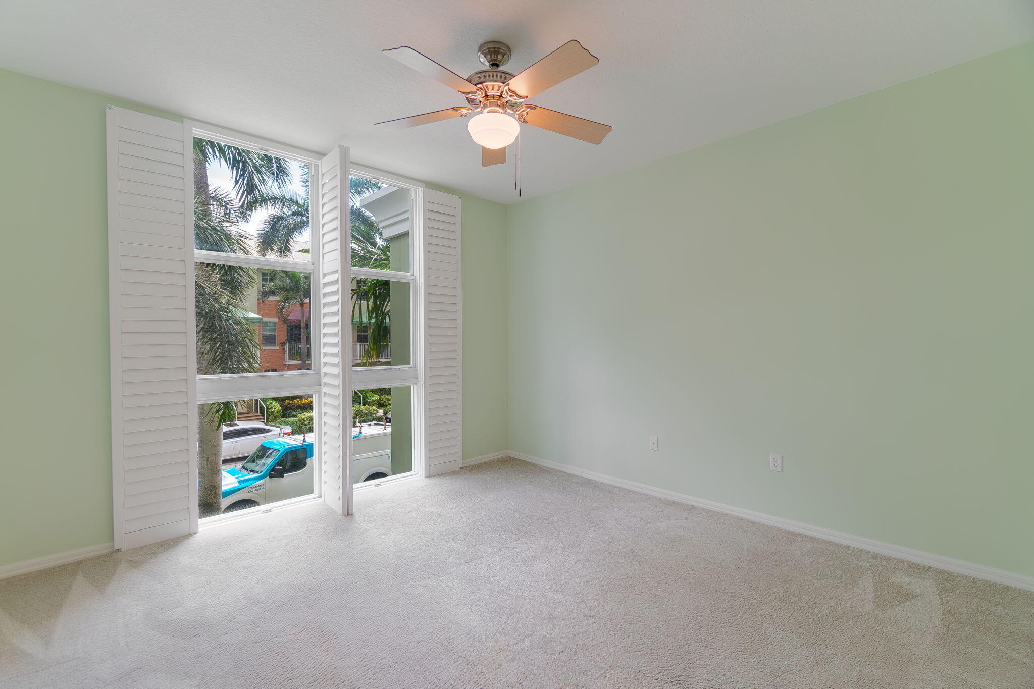 804 E Windward #211, Lantana FL 33462
