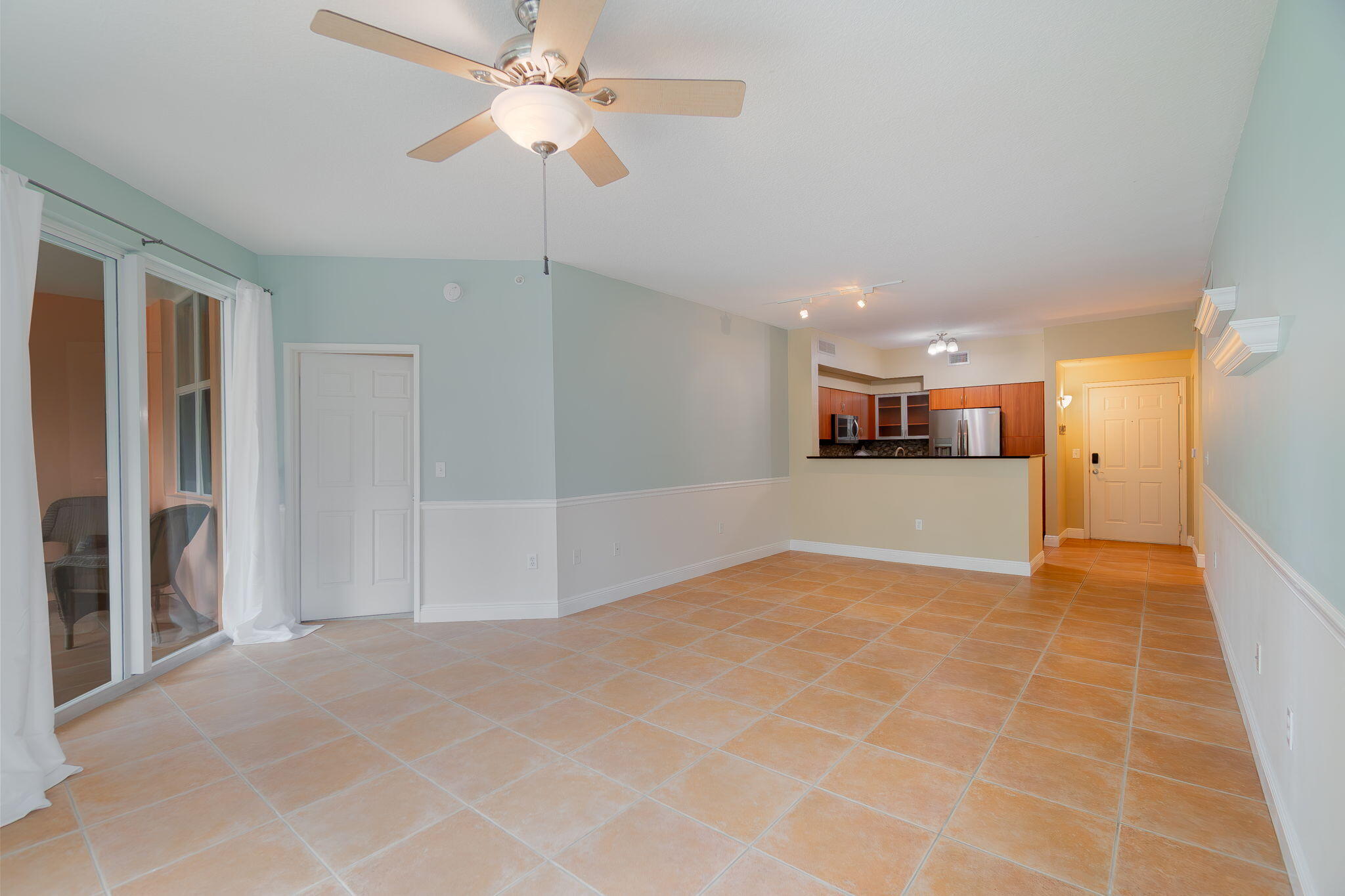 804 E Windward #211, Lantana FL 33462