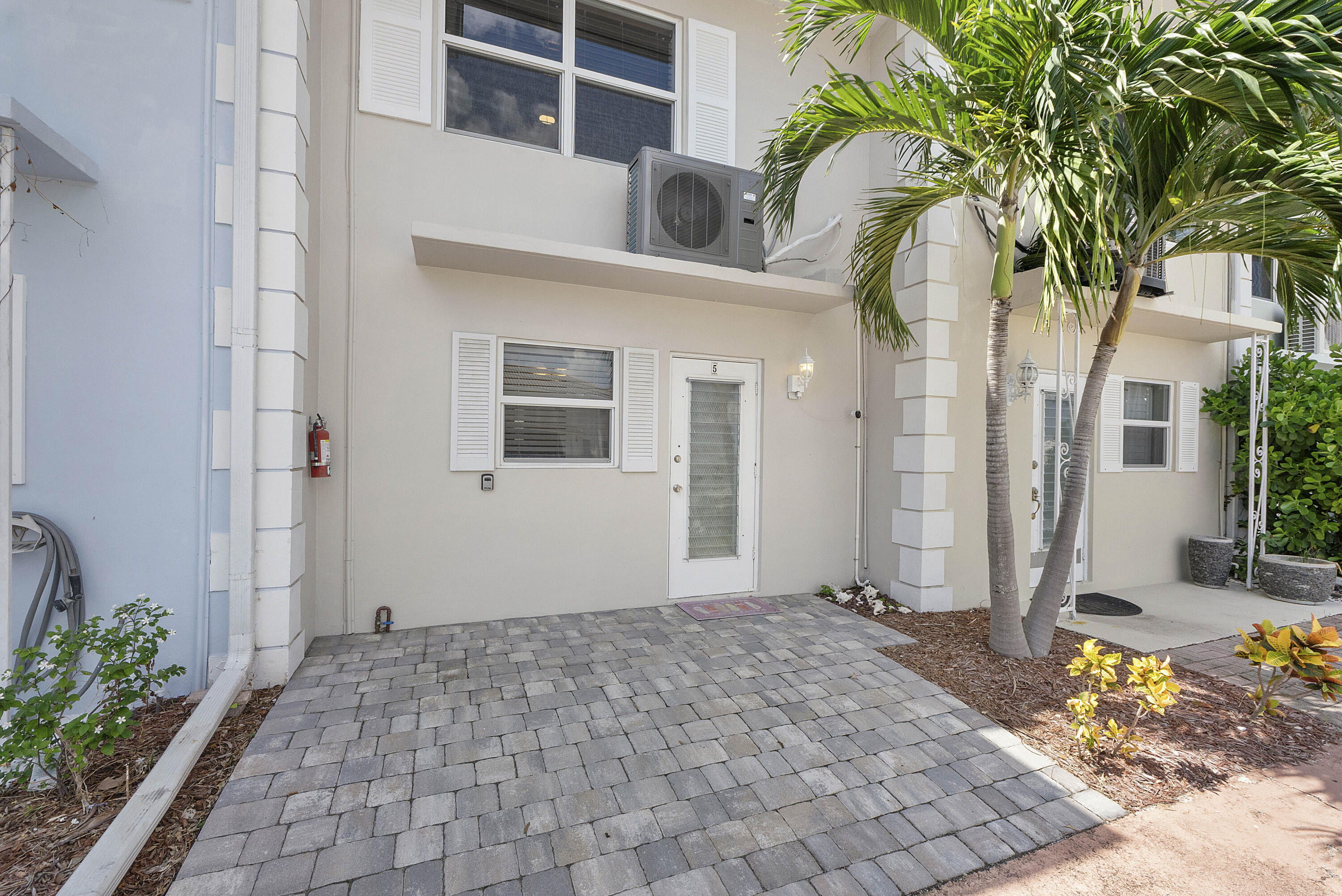 2500 NE 36TH #5, Lighthouse Point FL 33064