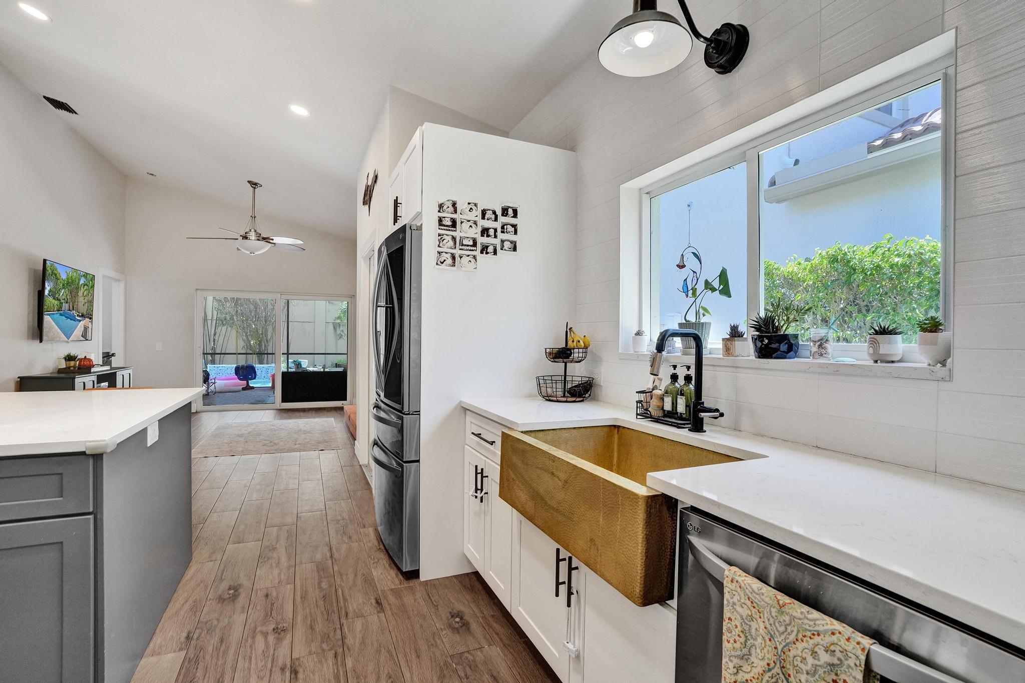 3932 NW 62nd, Coconut Creek FL 33073
