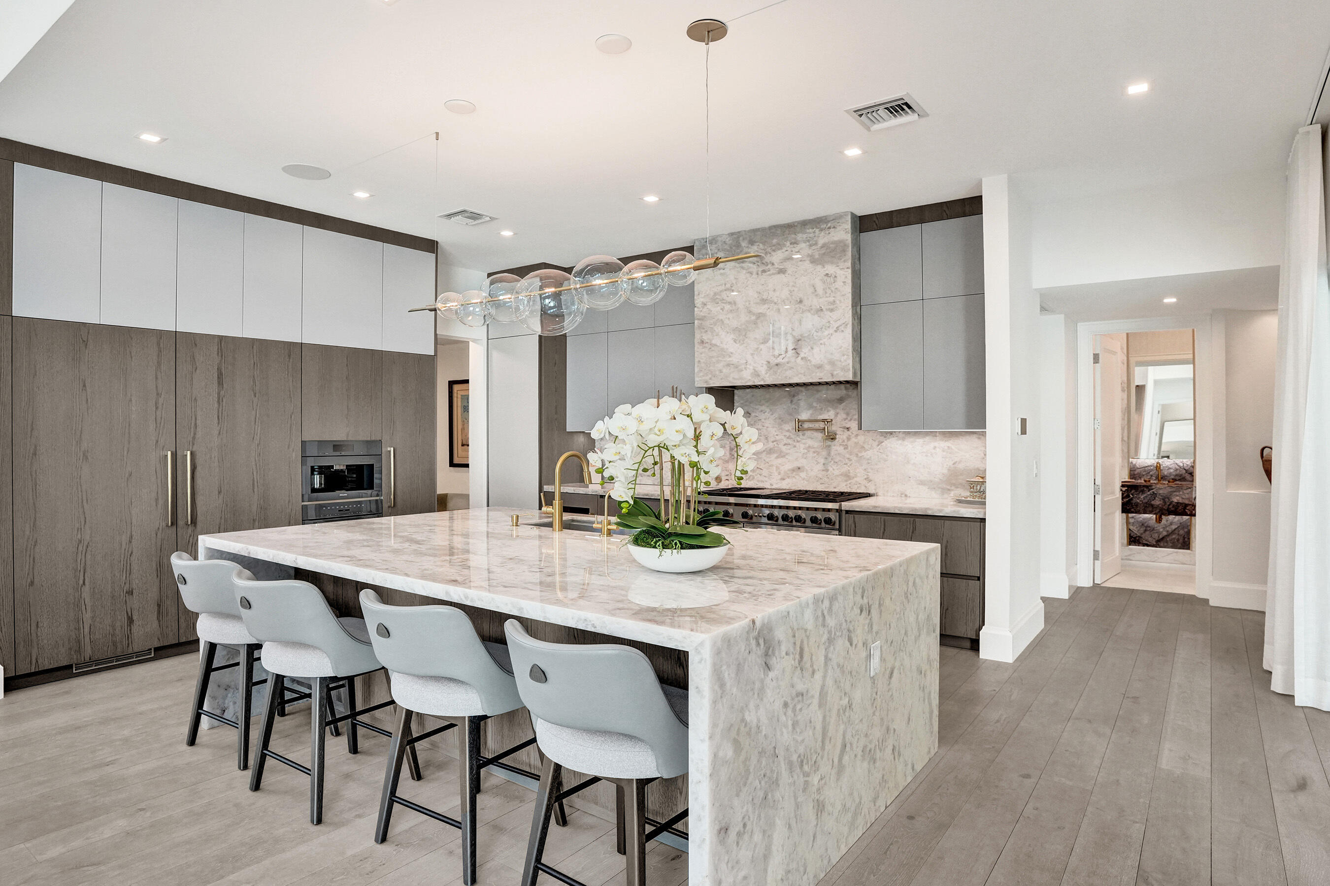 7 Tahoe, Sea Ranch Lakes FL 33308