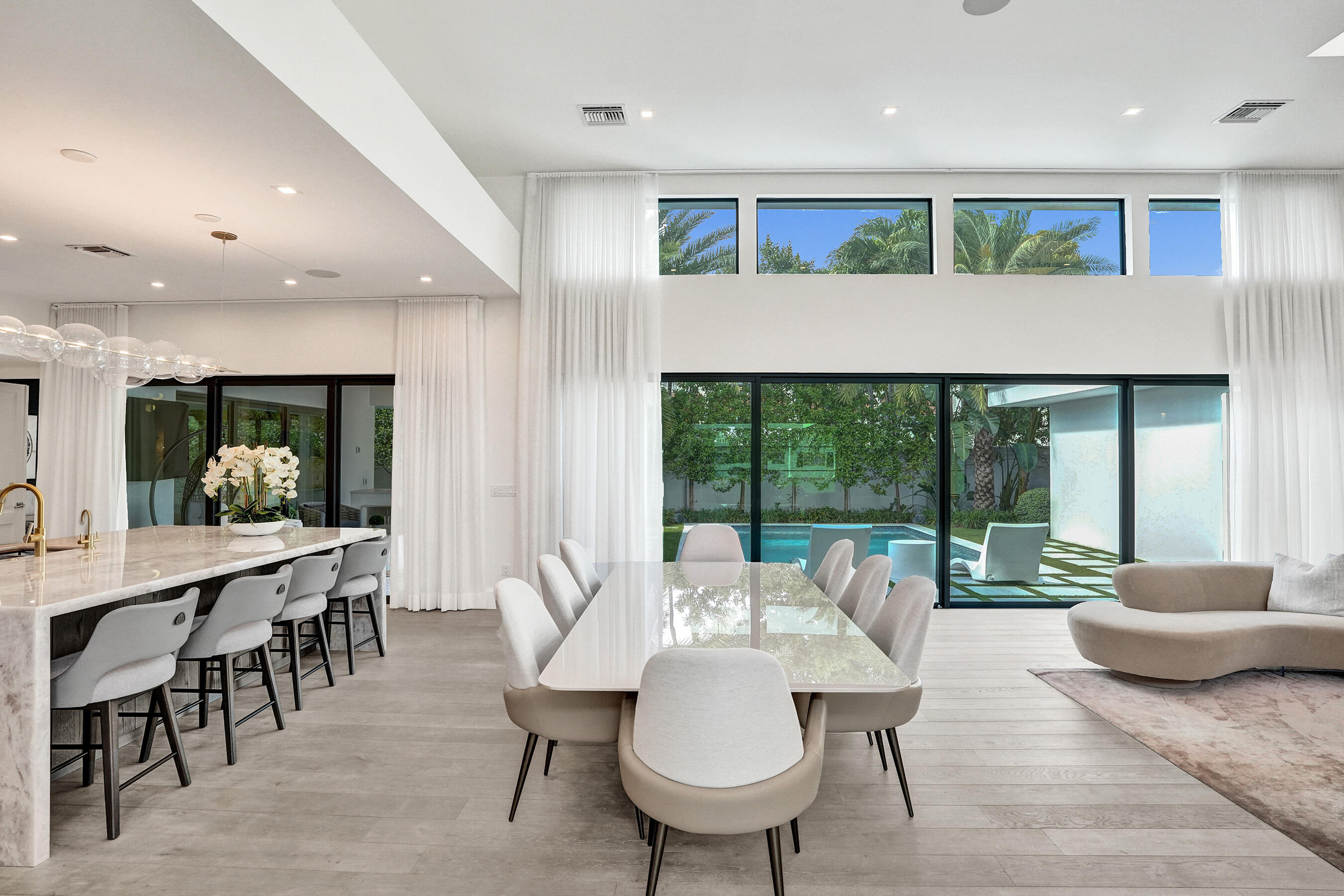 7 Tahoe, Sea Ranch Lakes FL 33308