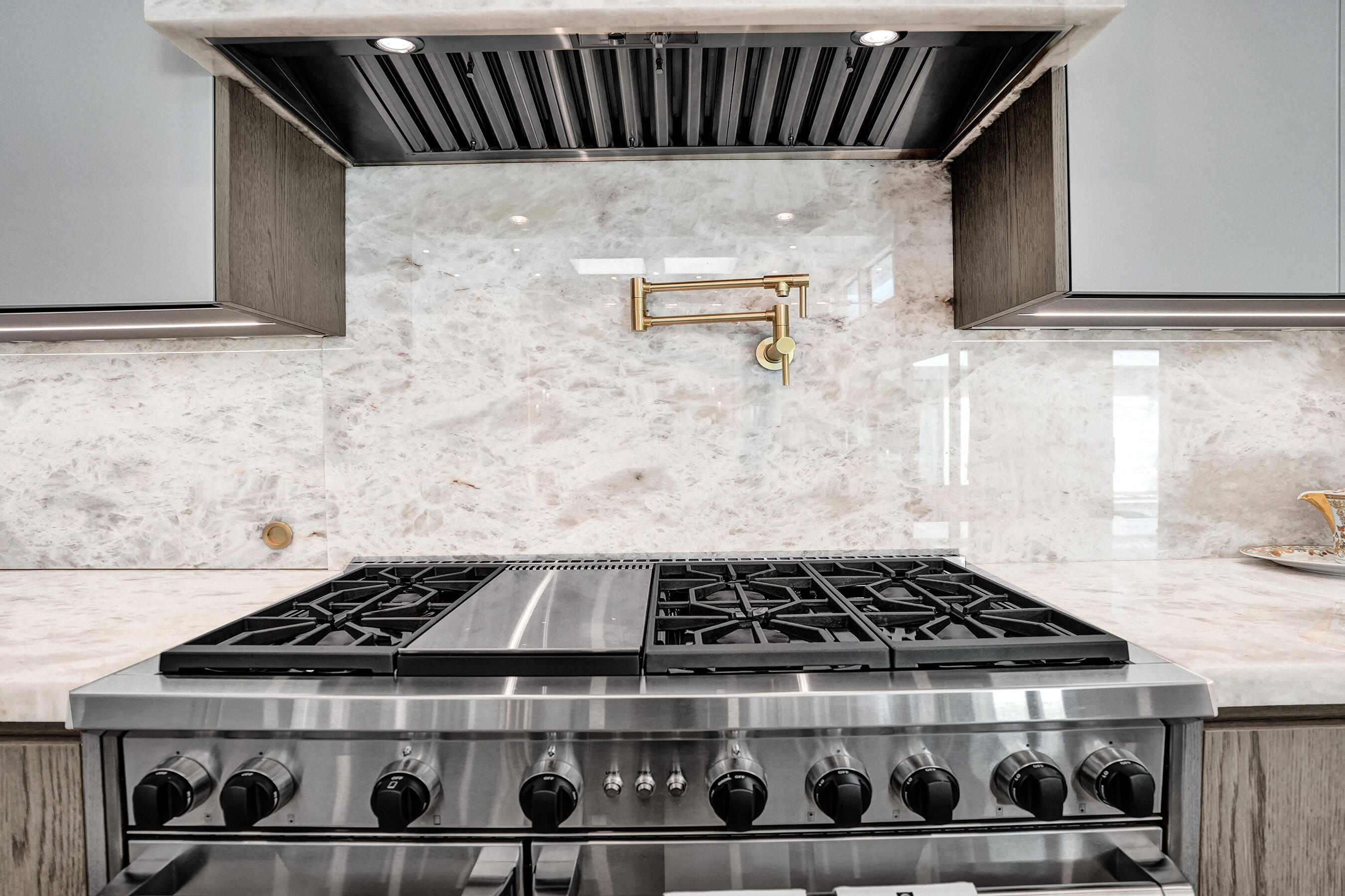 7 Tahoe, Sea Ranch Lakes FL 33308