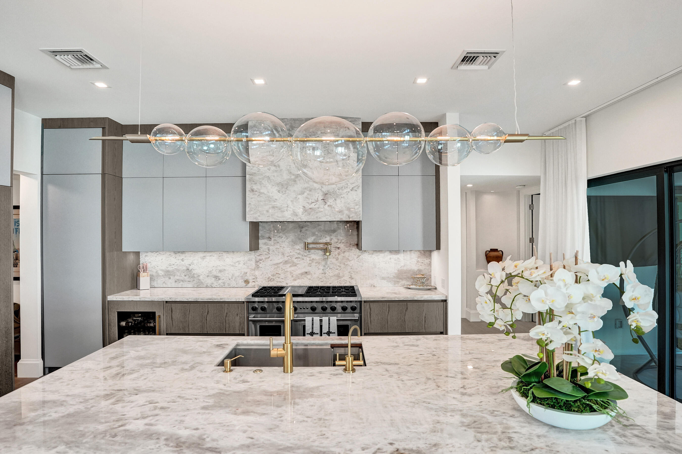 7 Tahoe, Sea Ranch Lakes FL 33308