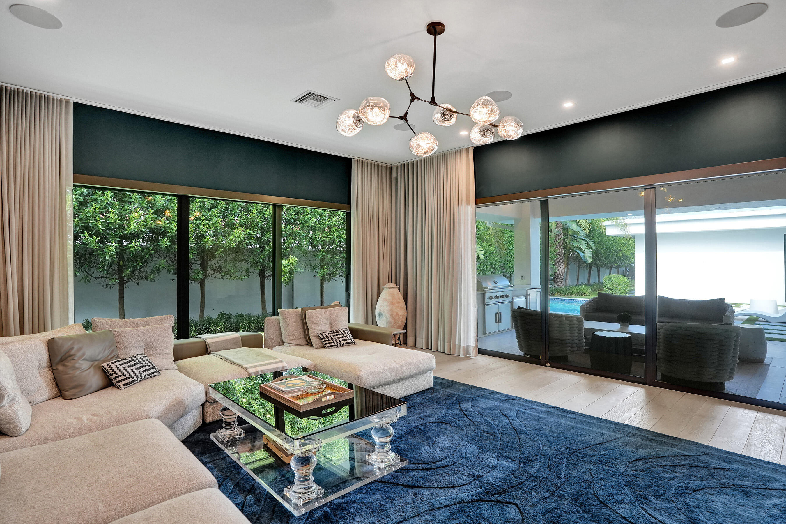 7 Tahoe, Sea Ranch Lakes FL 33308