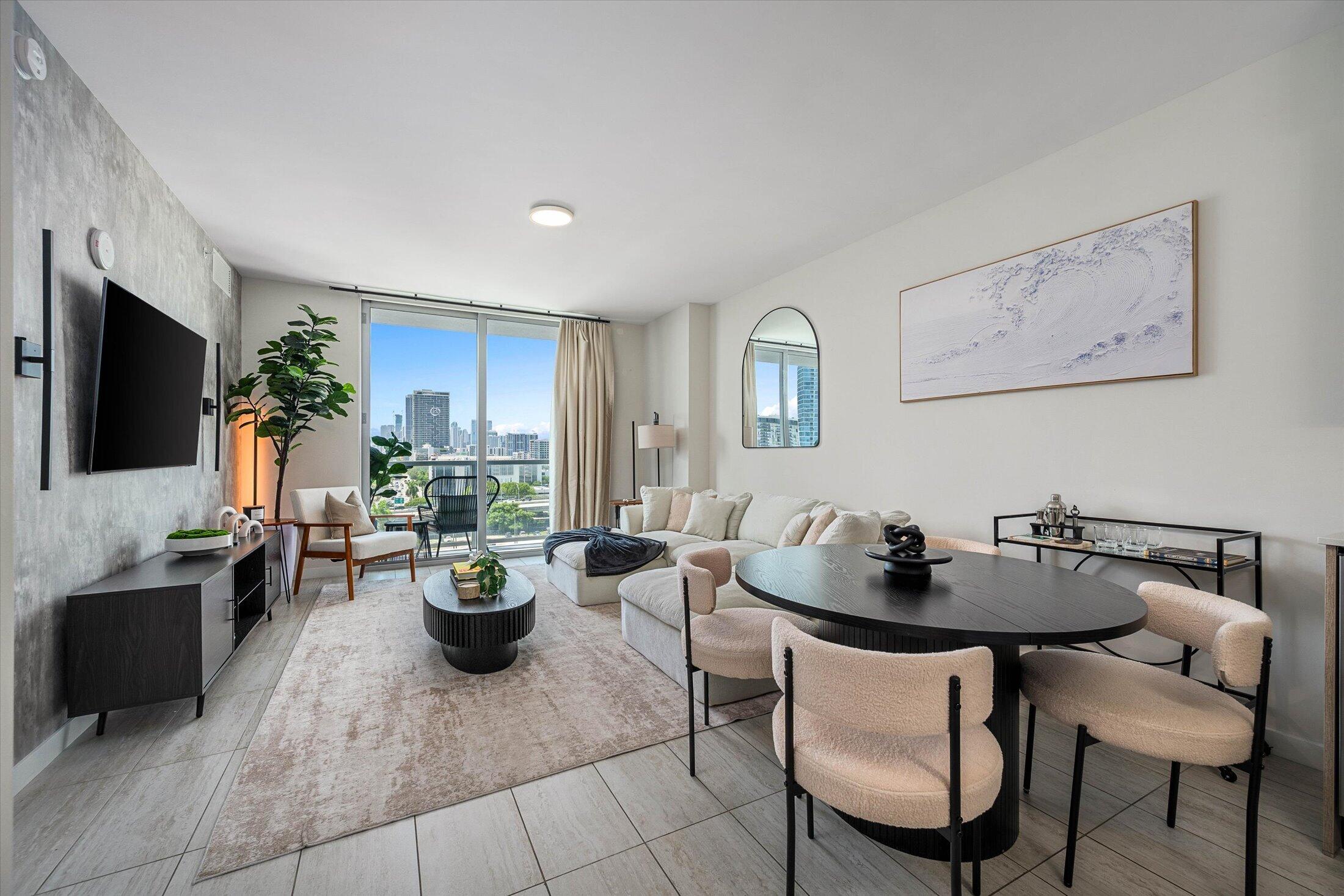 3900 Biscayne #S-910, Miami FL 33137