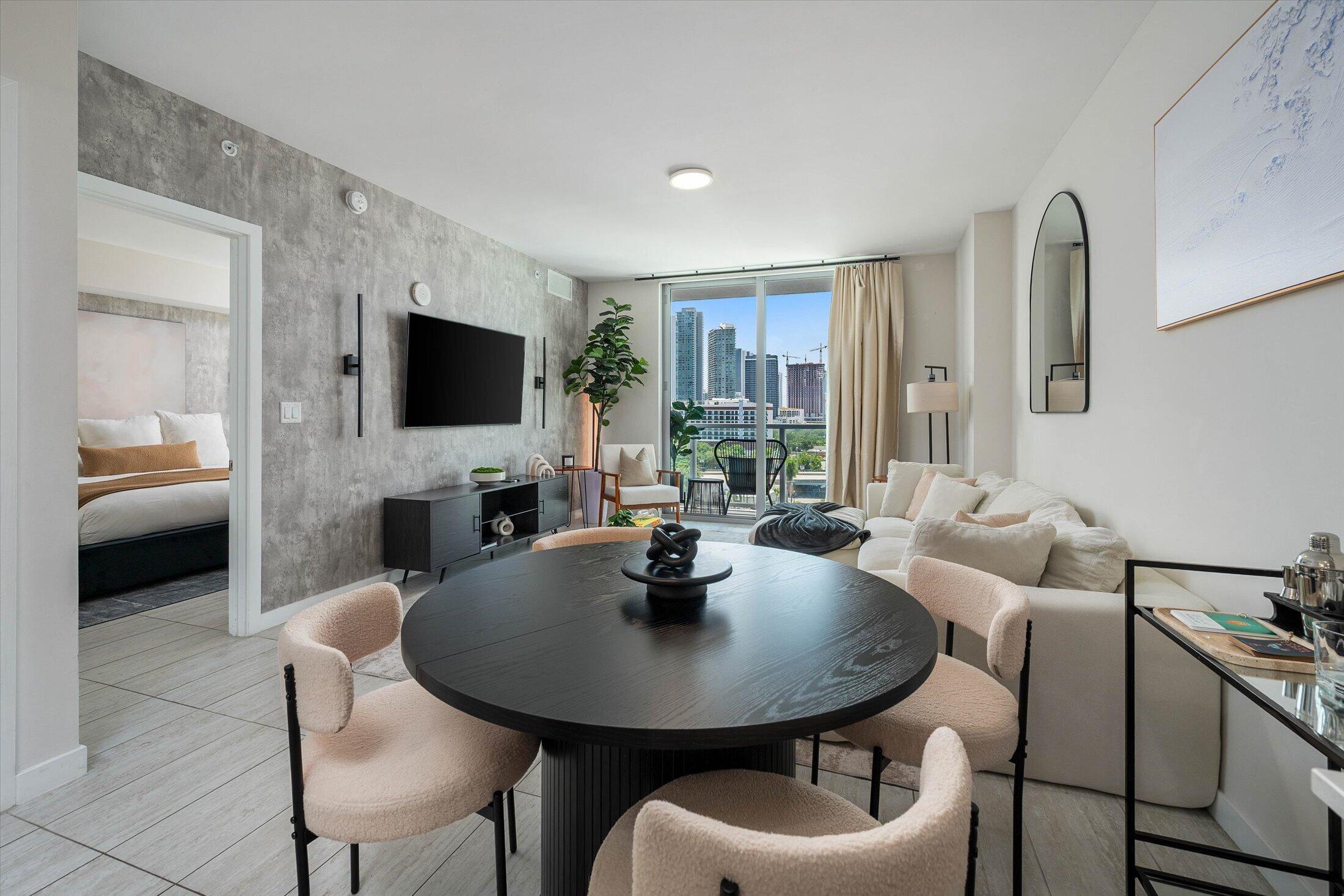 3900 Biscayne #S-910, Miami FL 33137
