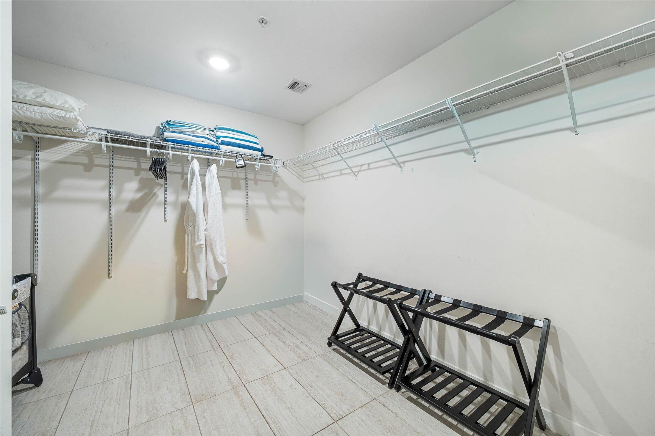 3900 Biscayne #S-910, Miami FL 33137