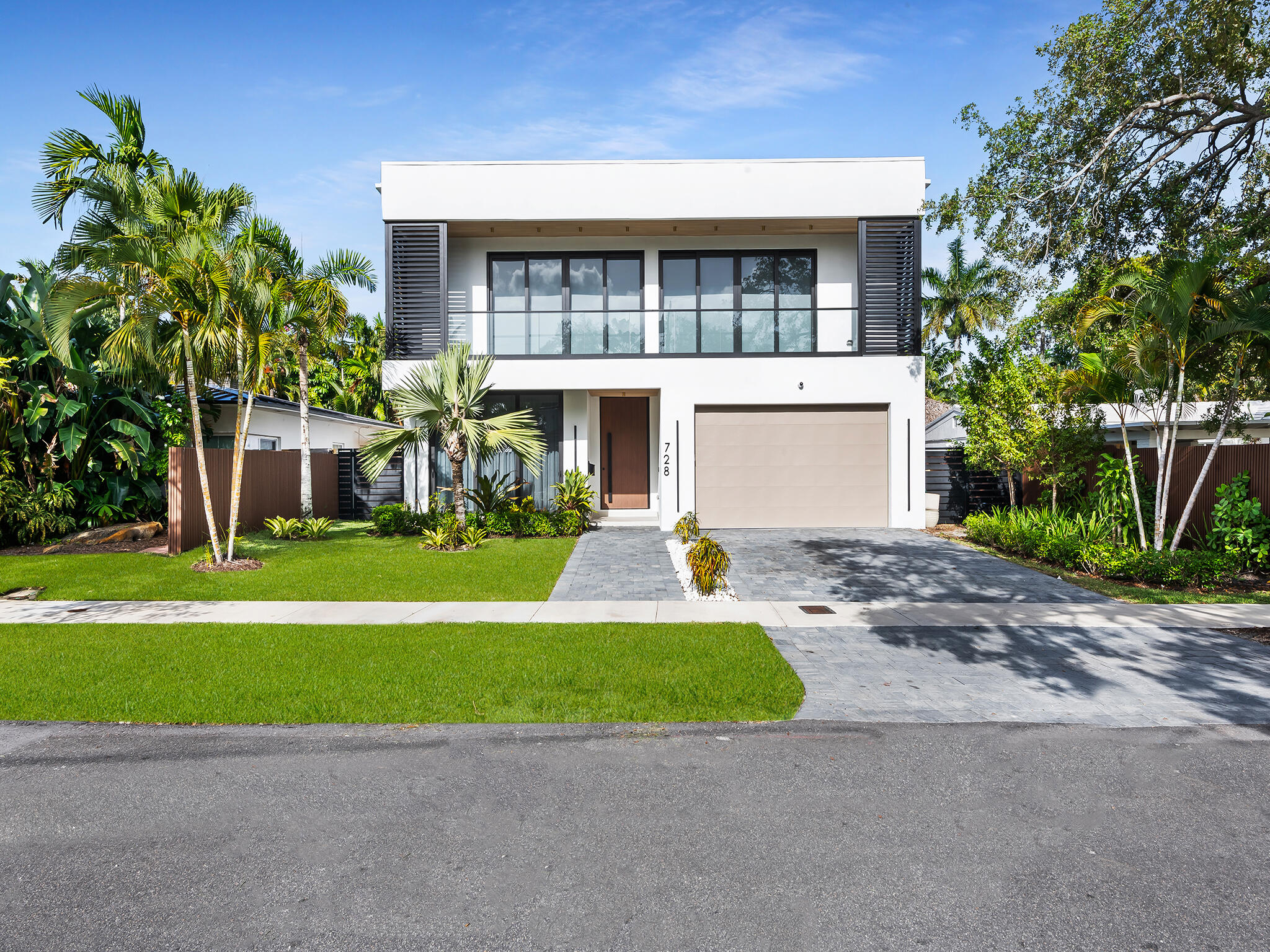 728 NE 17th, Fort Lauderdale FL 33304