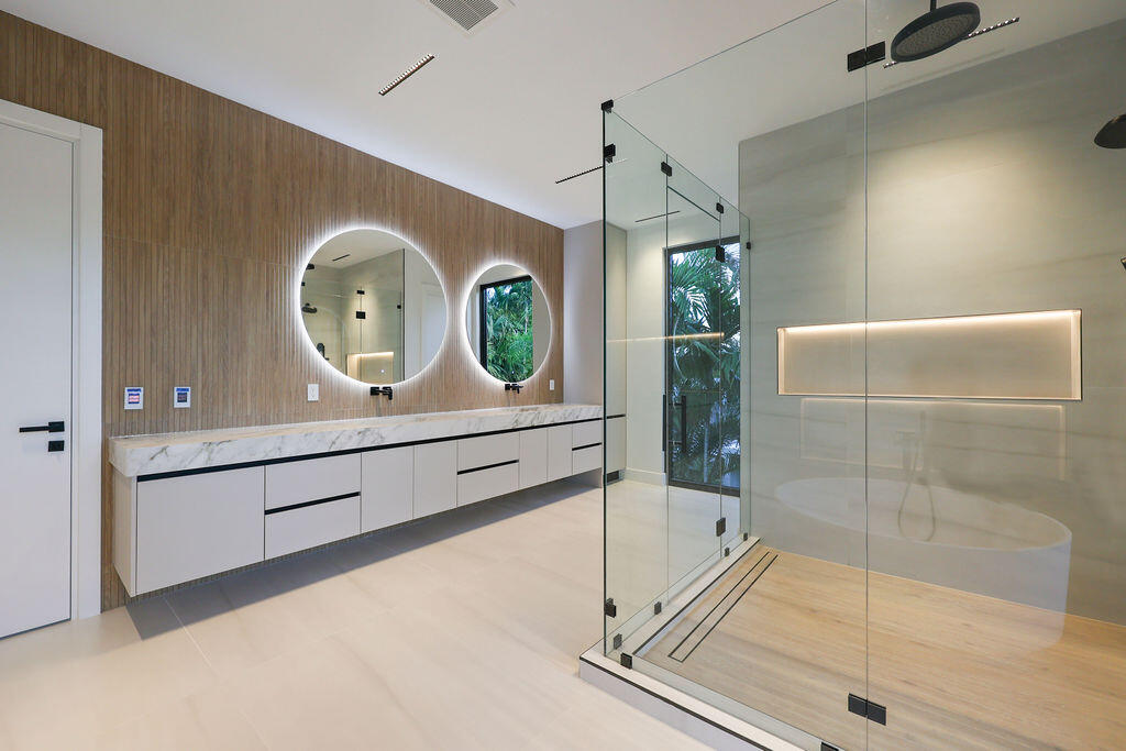 728 NE 17th, Fort Lauderdale FL 33304