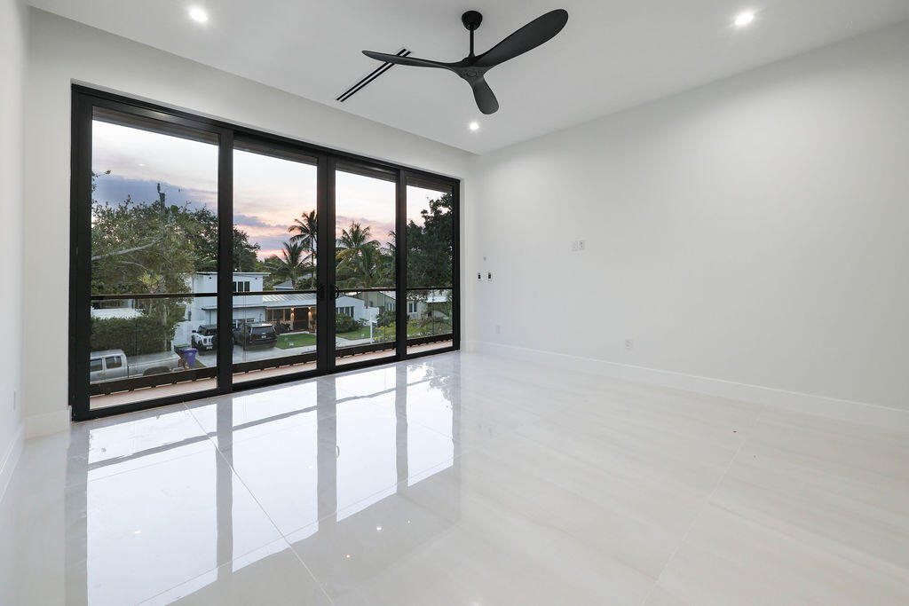 728 NE 17th, Fort Lauderdale FL 33304