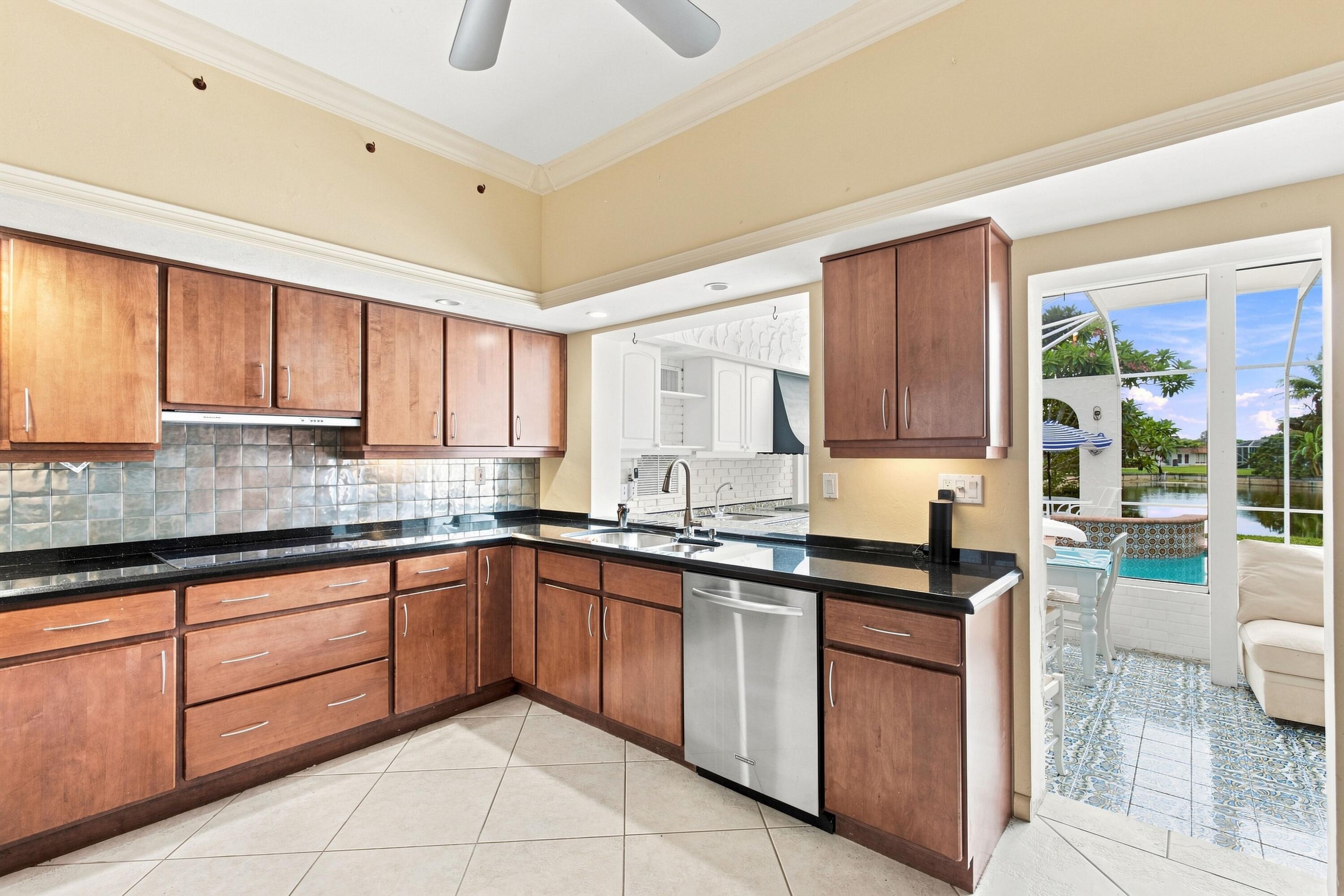 4903 WOODLANDS, Tamarac FL 33319