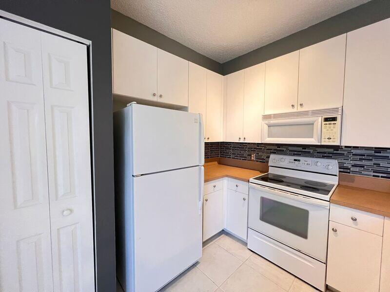 117 Lighthouse #J, Tequesta FL 33469