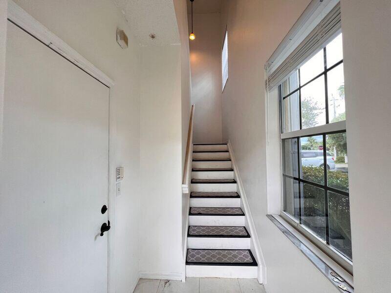 117 Lighthouse #J, Tequesta FL 33469