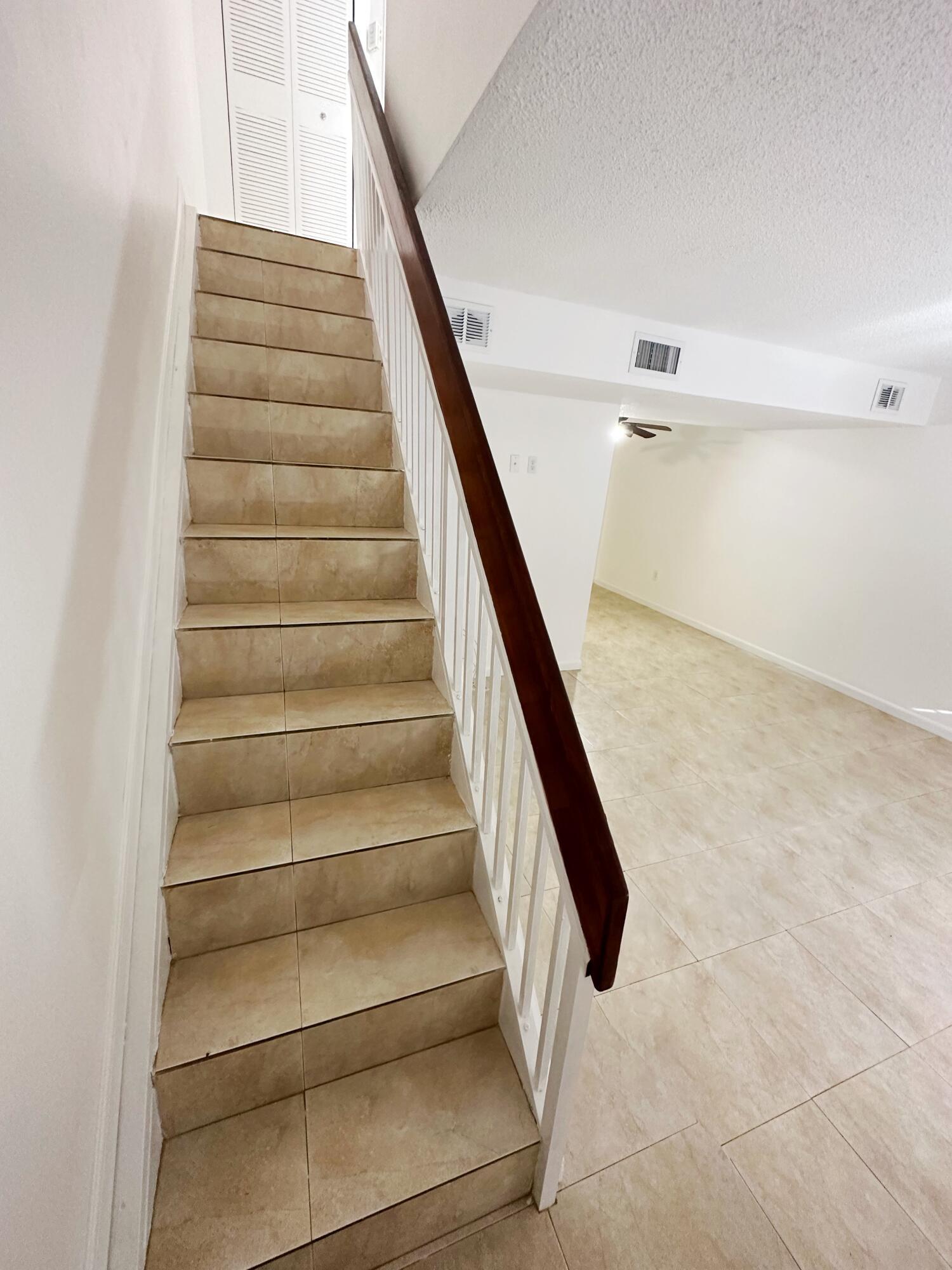 1701 W 42ND #43, Hialeah FL 33012