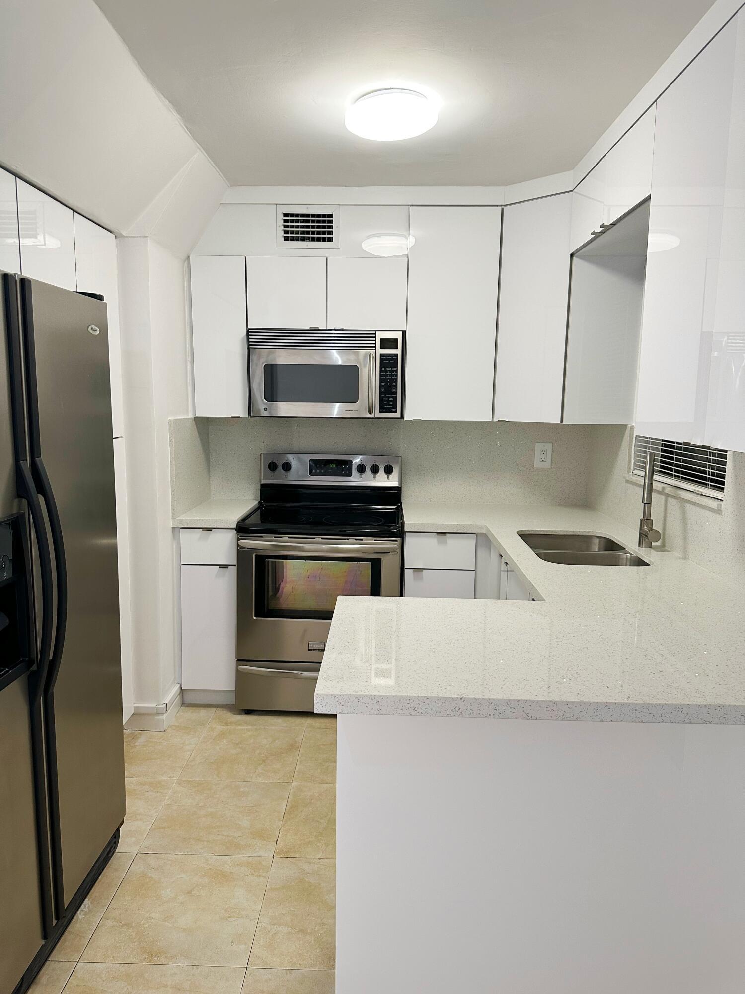 1701 W 42ND #43, Hialeah FL 33012