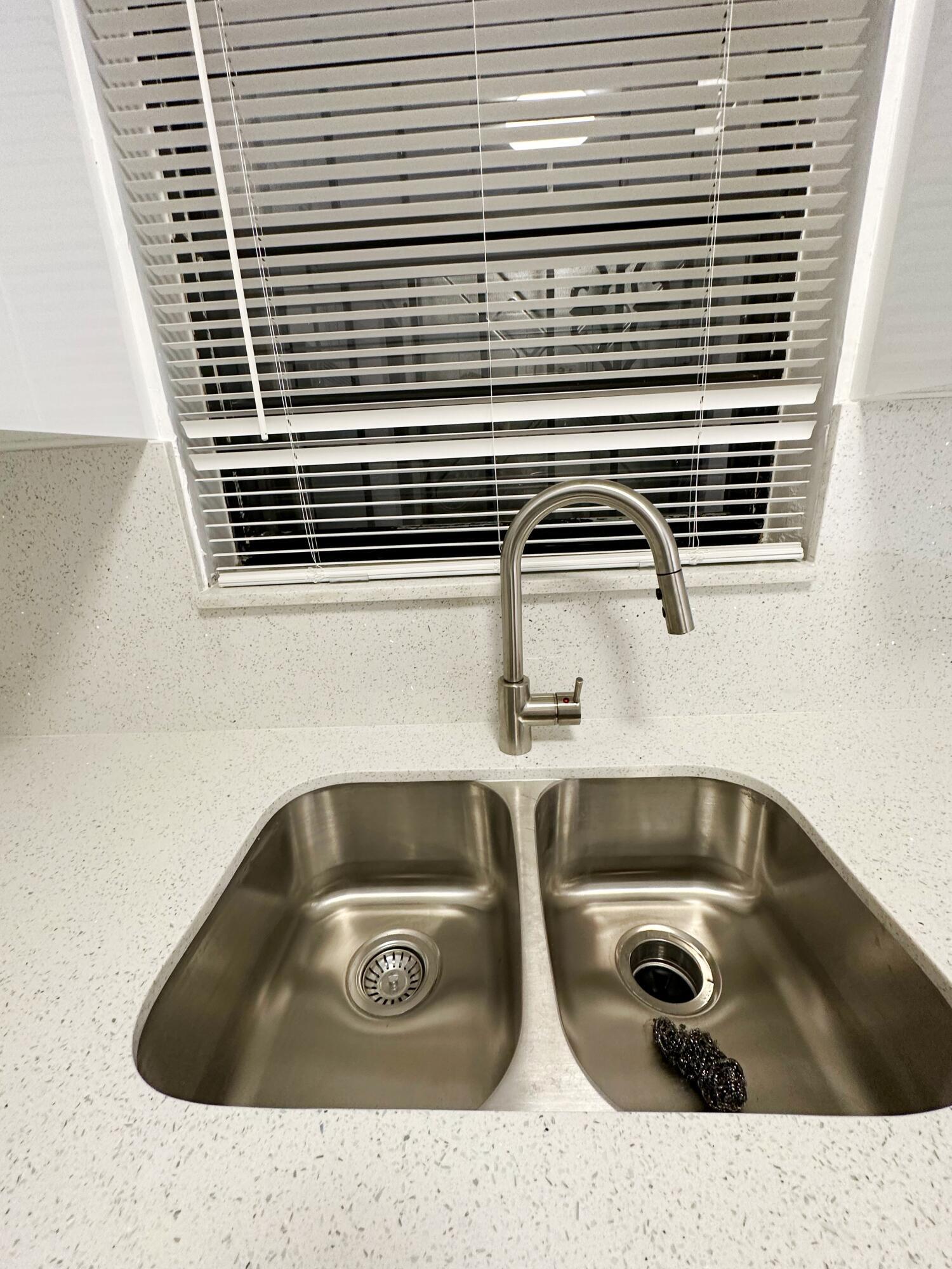 1701 W 42ND #43, Hialeah FL 33012